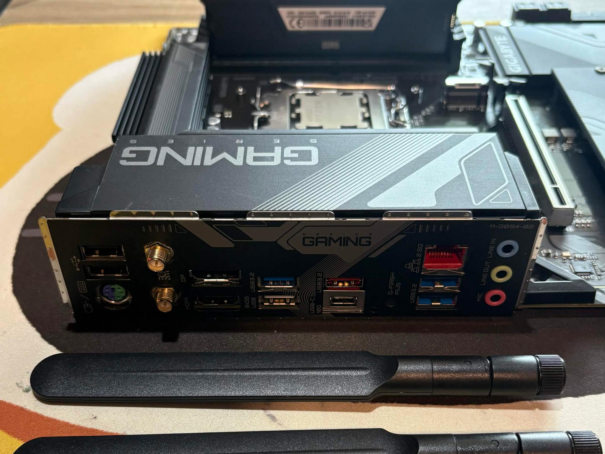 Ryzen 7 7700X + B650 Gaming X AX V2 + 32GB DDR5 Bundle