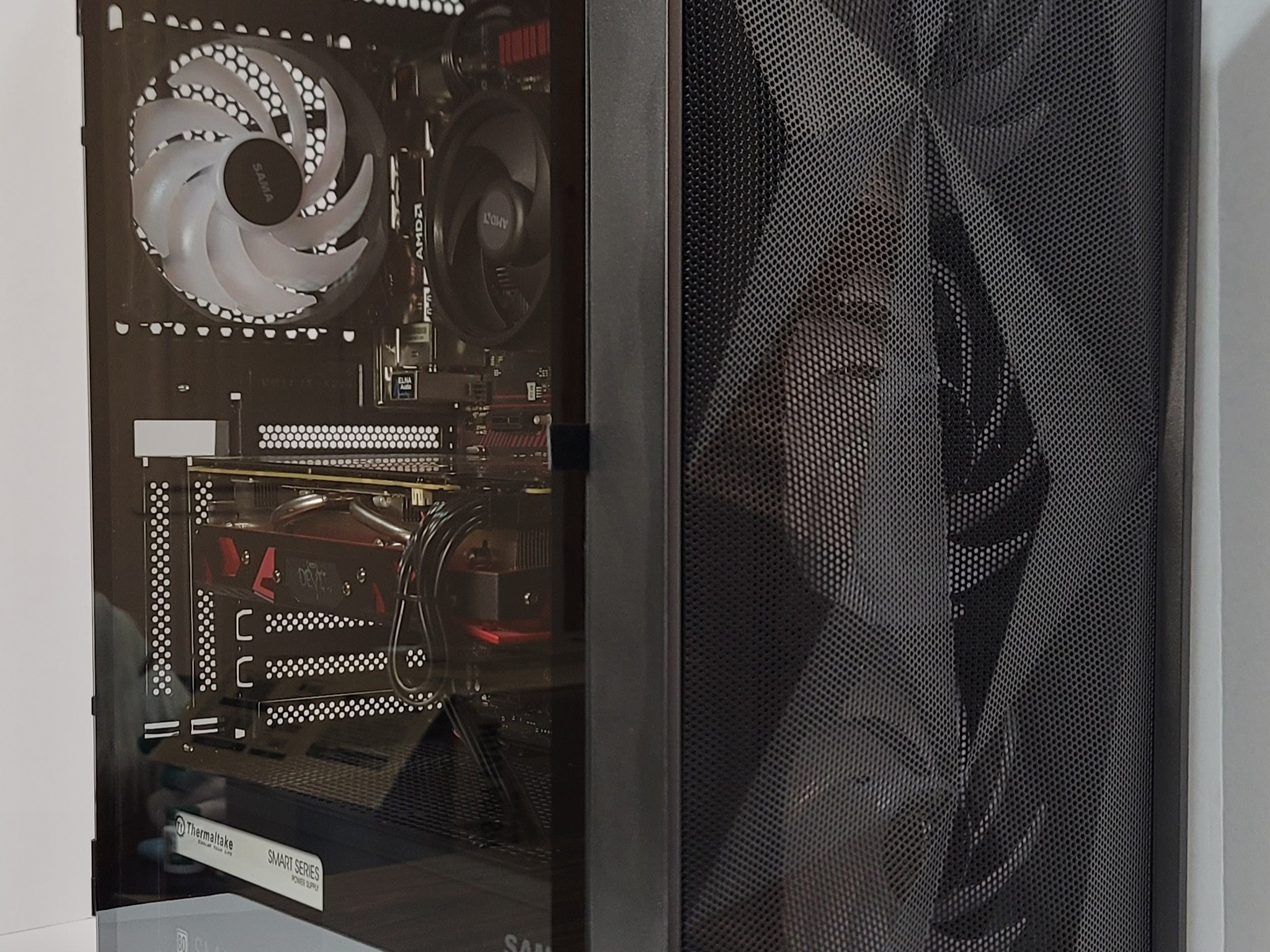 AMD Radeon RX 590 Ryzen 5 1600 Devil Gaming PC