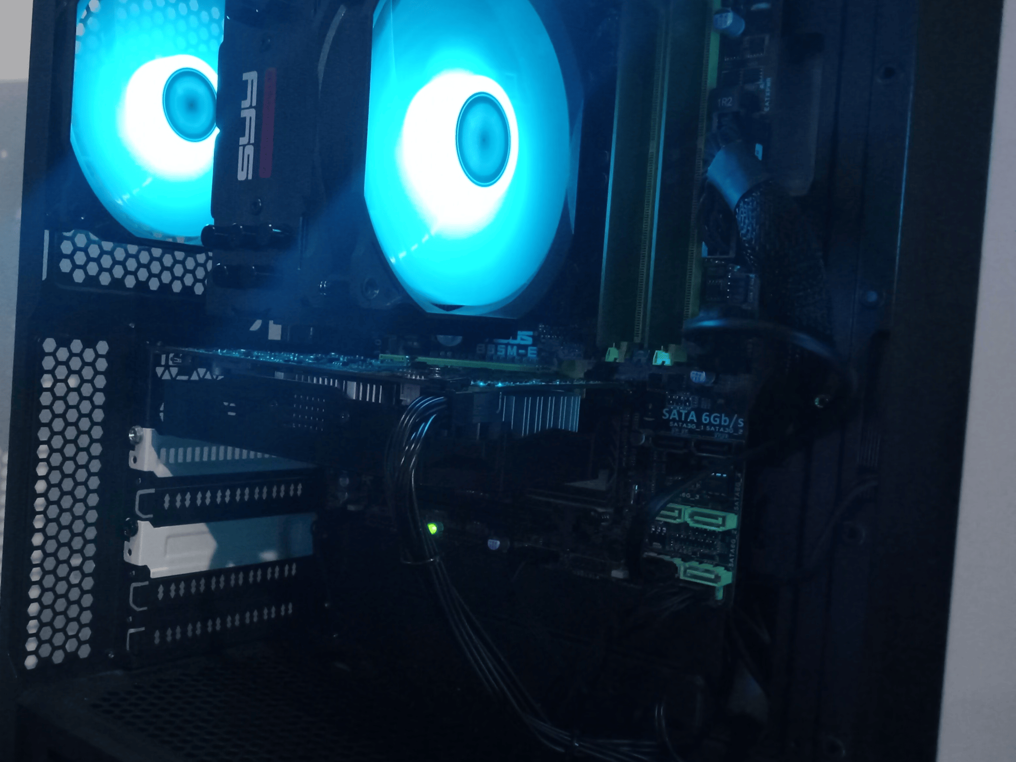ON SALE / mid range i7 gaming pc. 