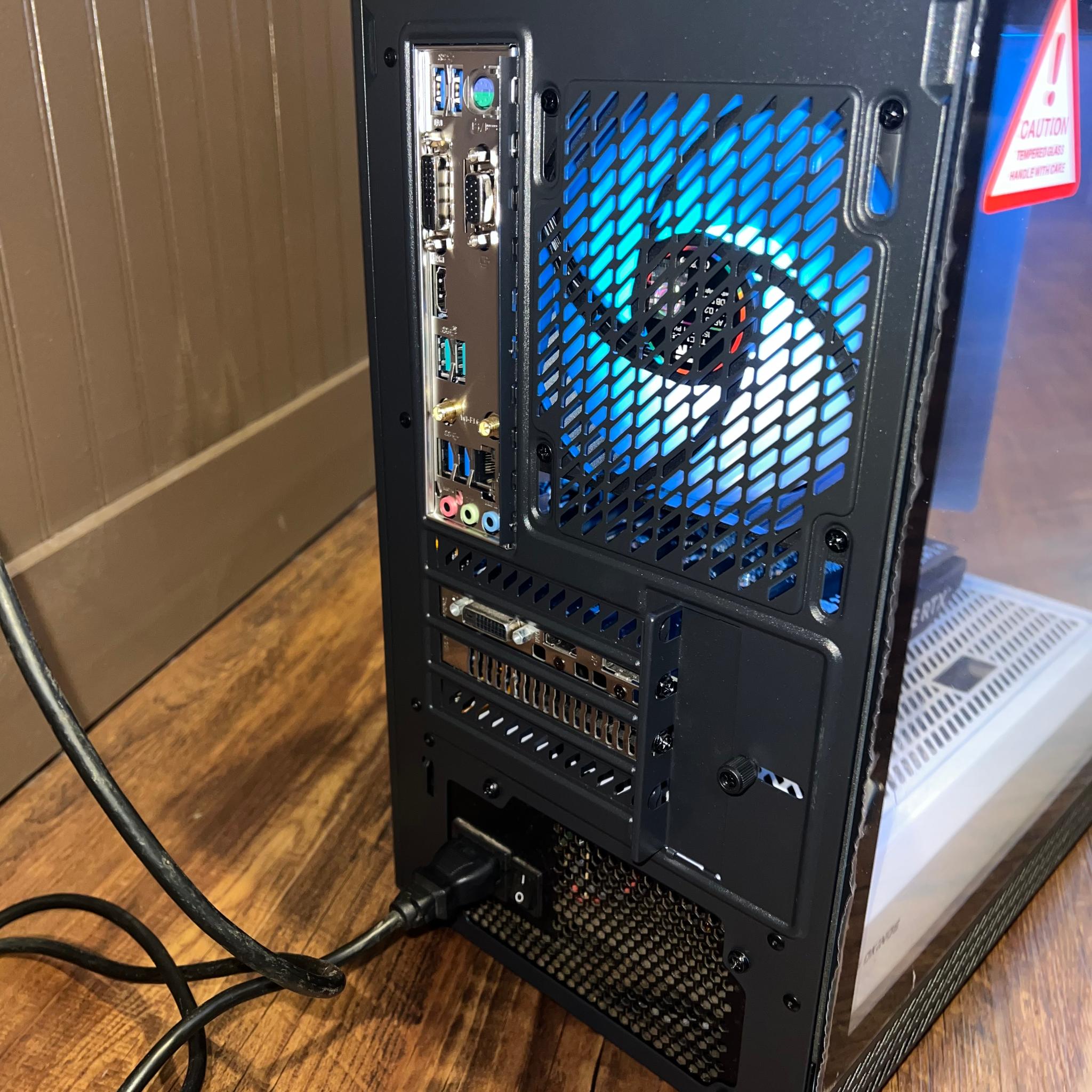 Starter Gaming PC / Ryzen 5 5500 / RTX 3050 / 16GB RAM / 512GB M.2 SSD