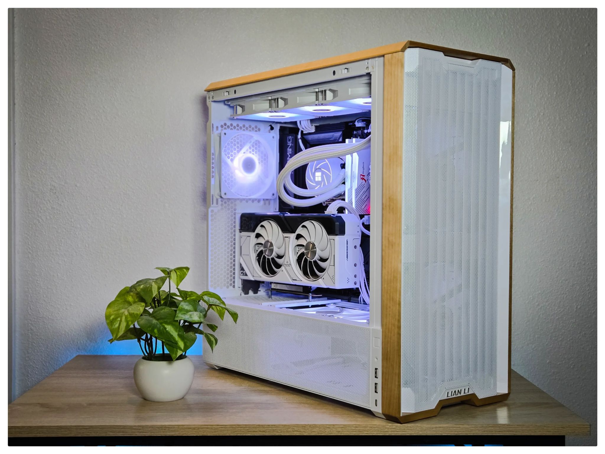 RTX 4070 | Ryzen 7 7700 | Wi-Fi | White Gaming PC