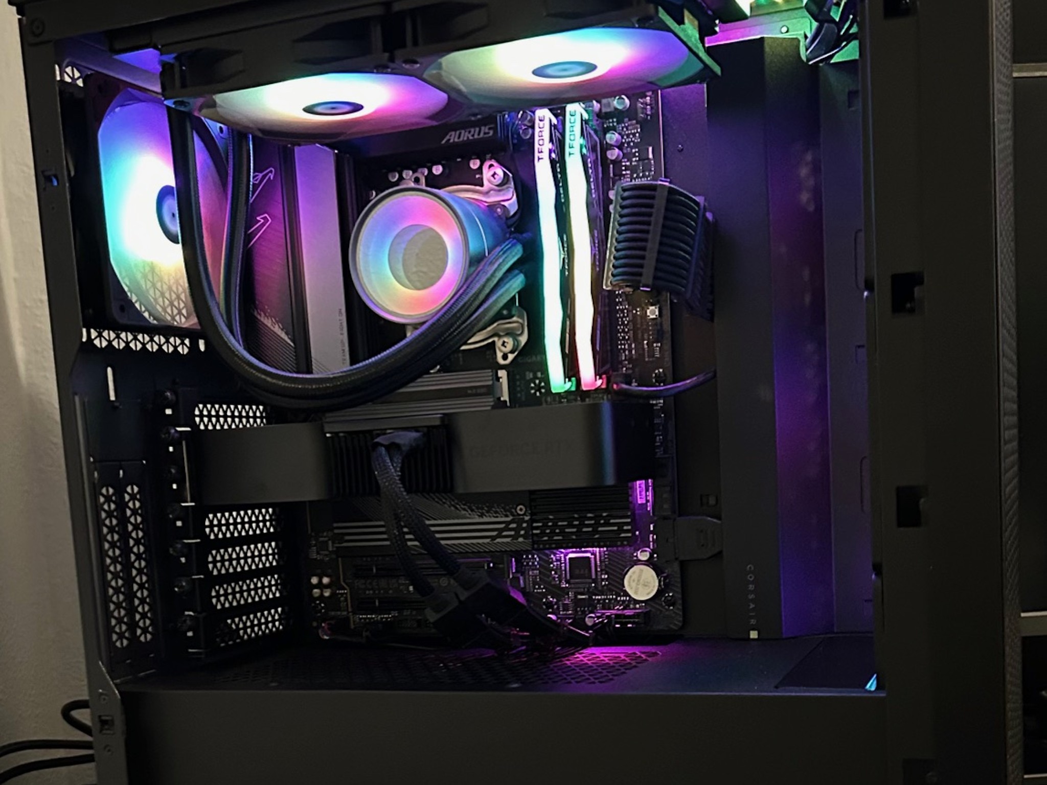 🌌 DARK GALAXY | RYZEN 7600X | RTX 4070 SUPER FE | 32GB 5600MHZ | 2TB NVME GEN4 W/FREE MOUSE 🌌