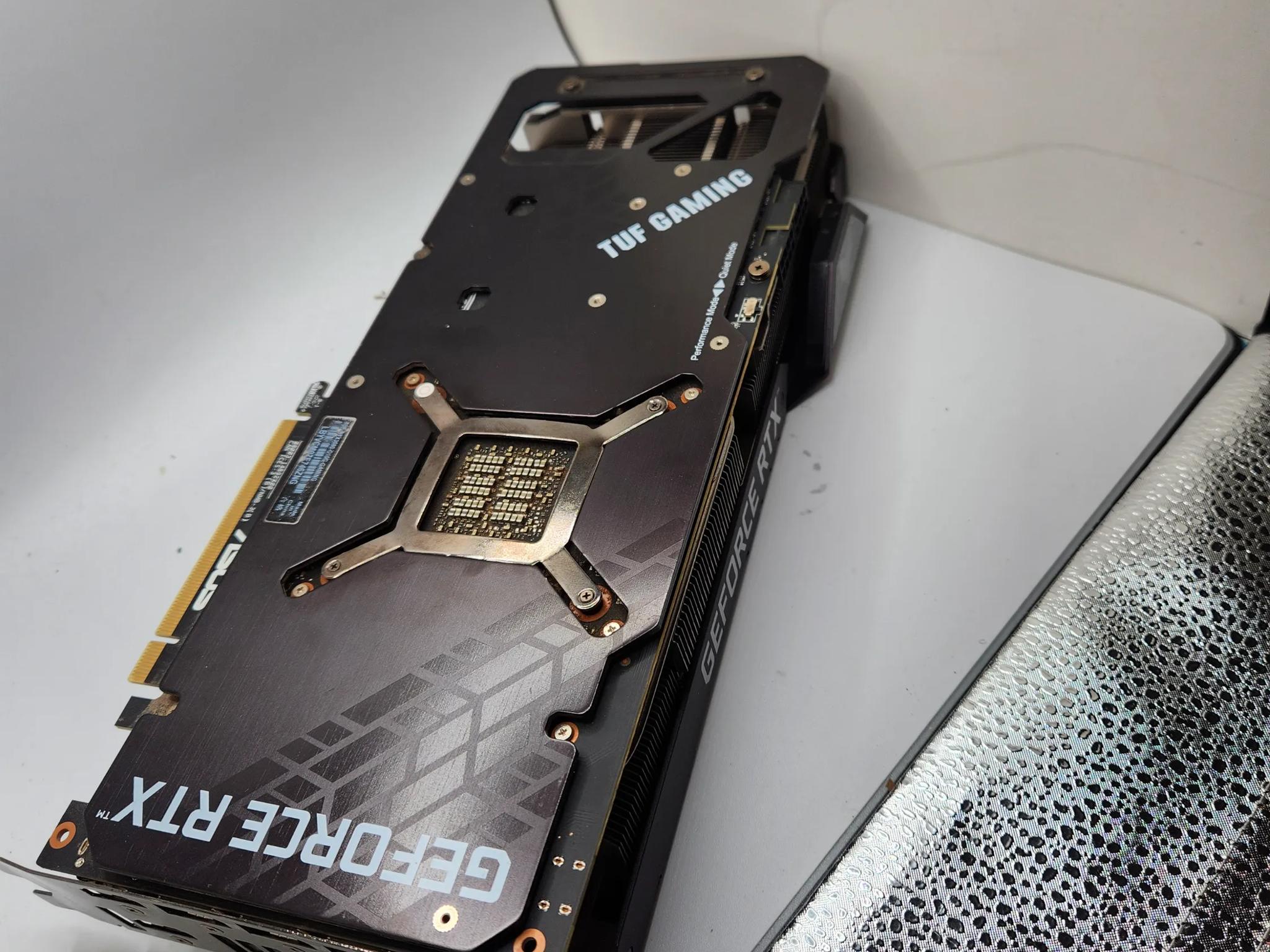 RTX 3080 10 GB Asus Tuf