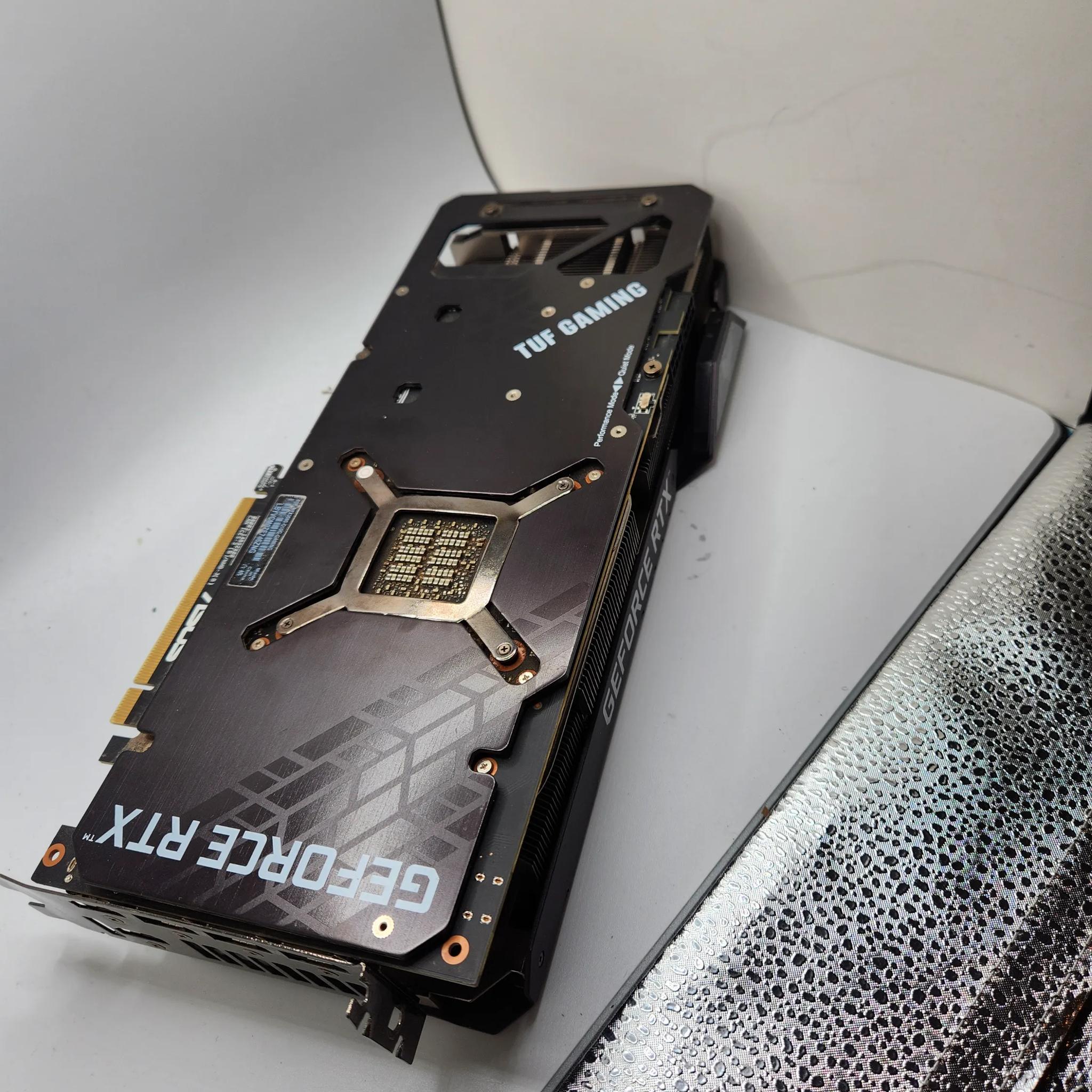 RTX 3080 10 GB Asus Tuf