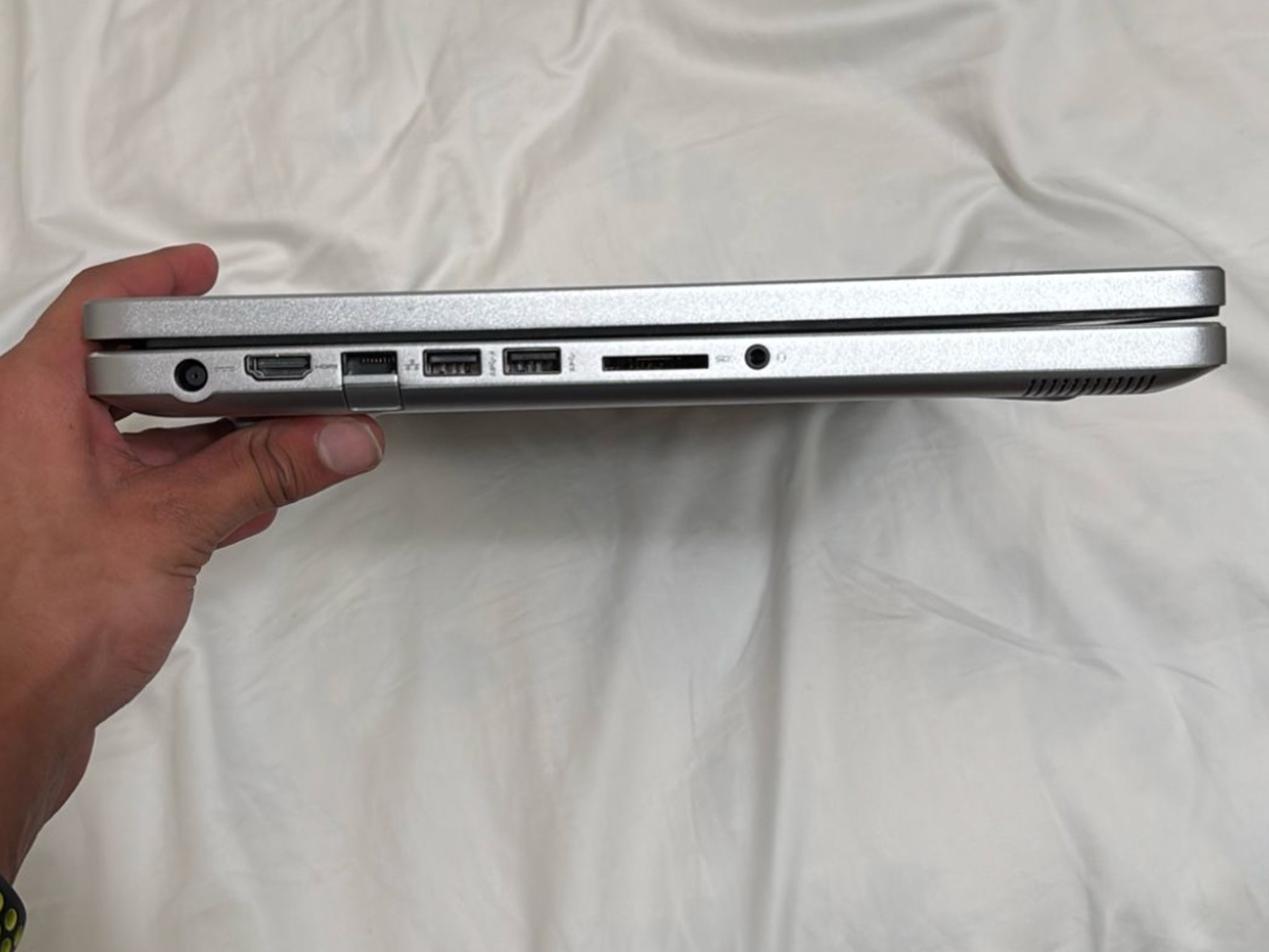 DELL Inspiron 17 700 Series 7737 (model P24E) *NO HARD DRIVE*