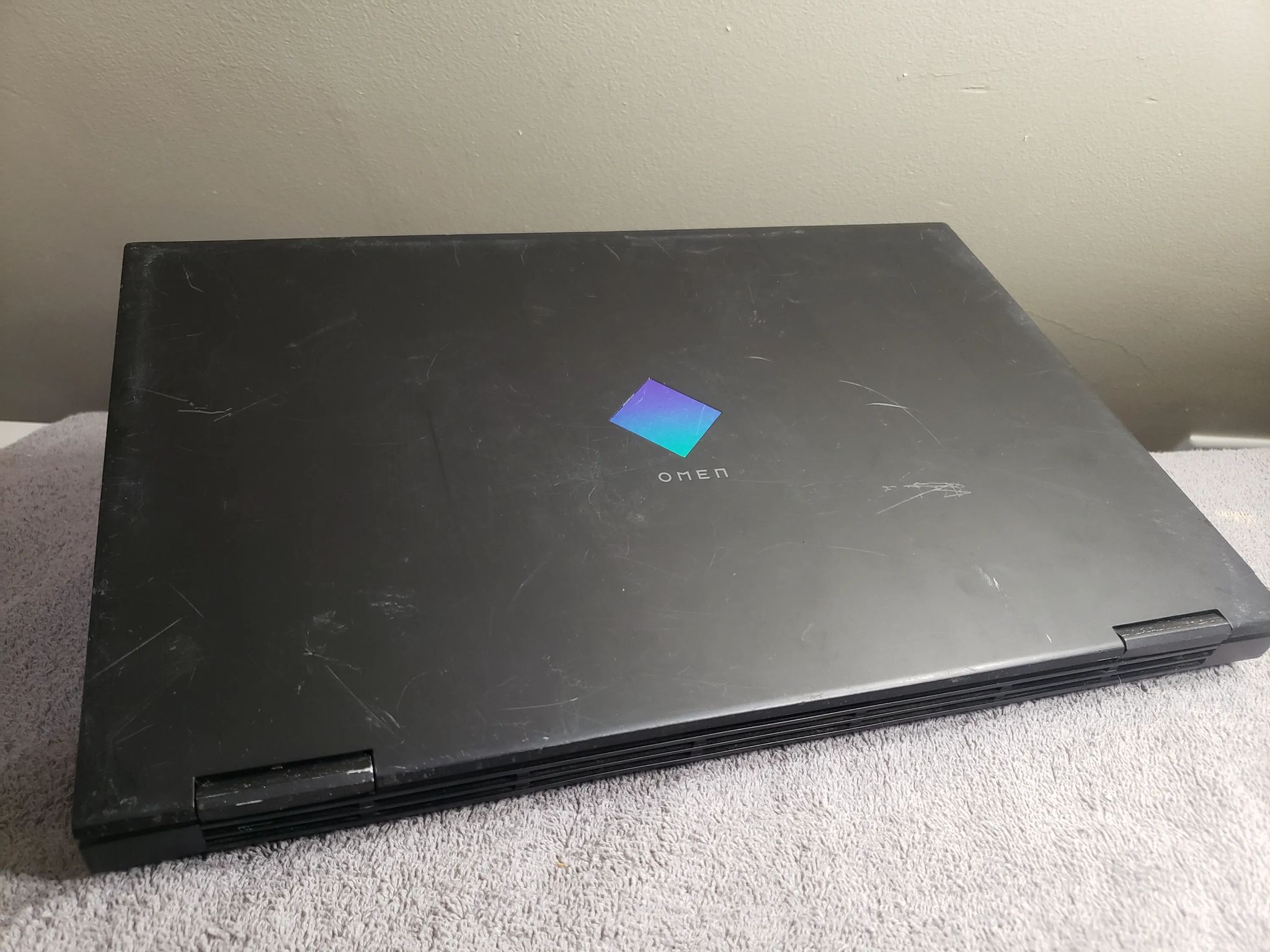 HP Omen 15-ek1013dx | Intel i7-10750H, RTX 3070, 32GB RAM, 512GB NVMe, 1080p 300Hz 15.6", Windows 11