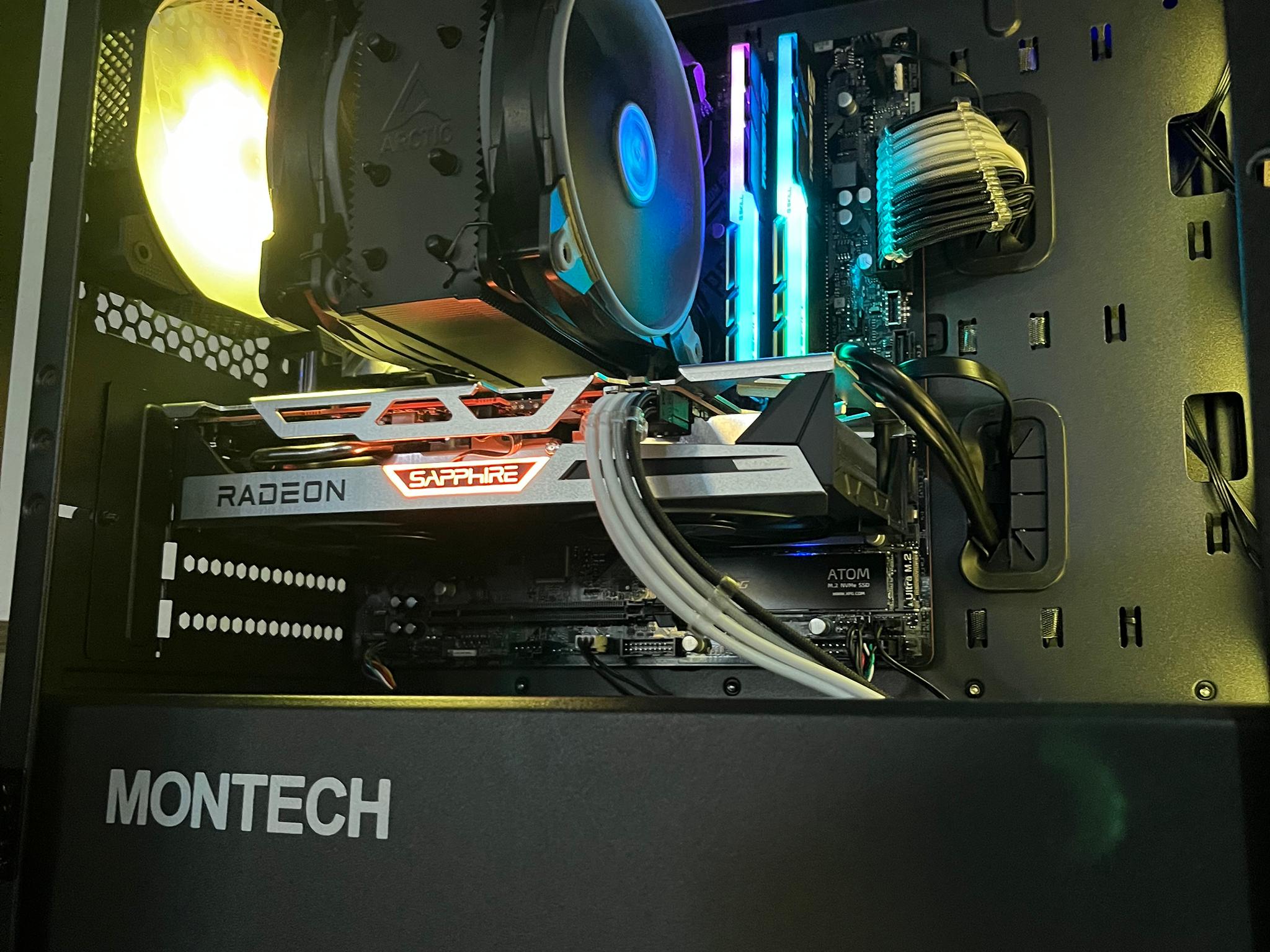 Stealthy Banger V3 - i5 11600K w/ RX 6600XT