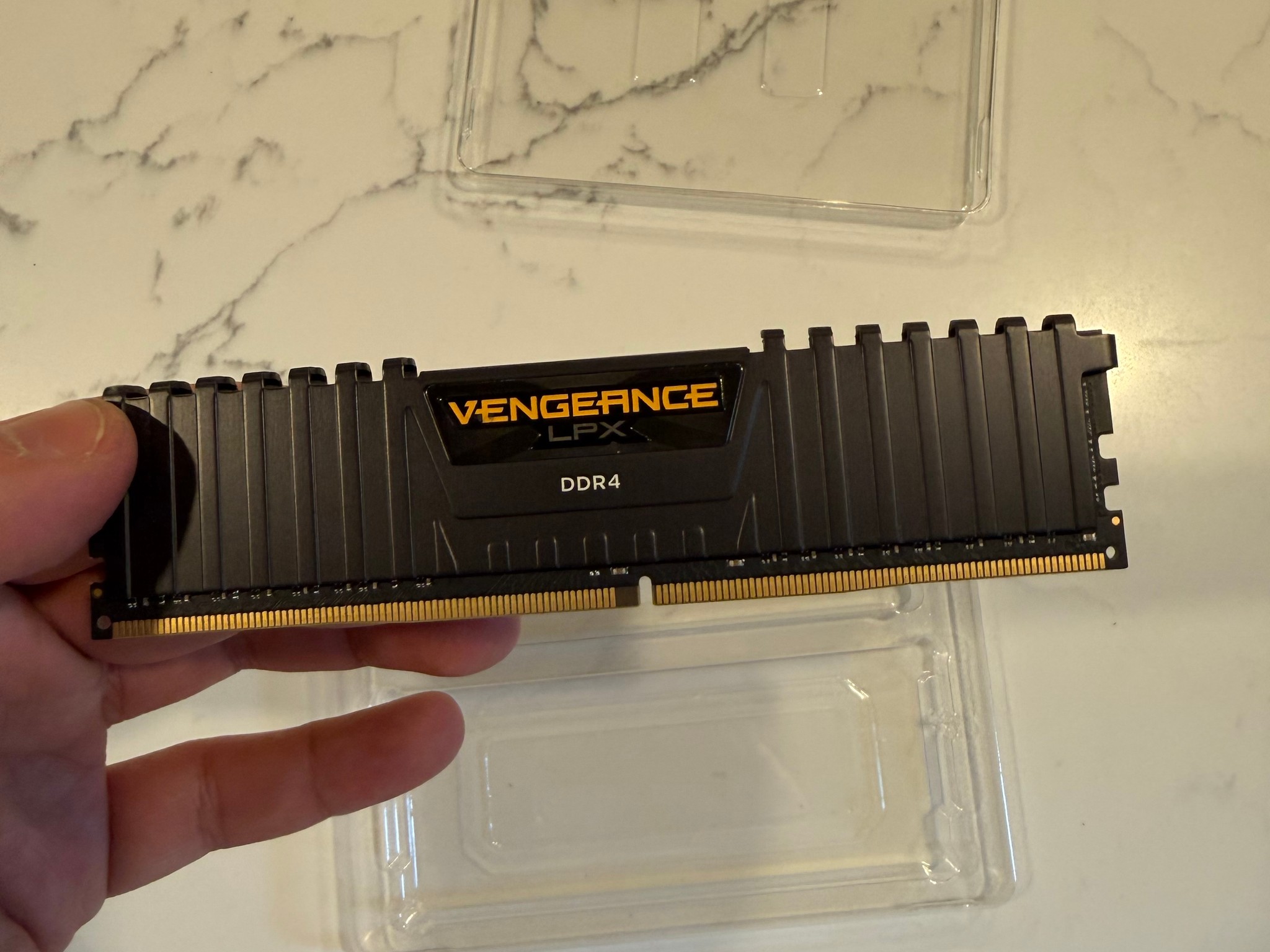 CORSAIR VENGEANCE LPX 32GB (2x16GB) DDR4 3600MHz