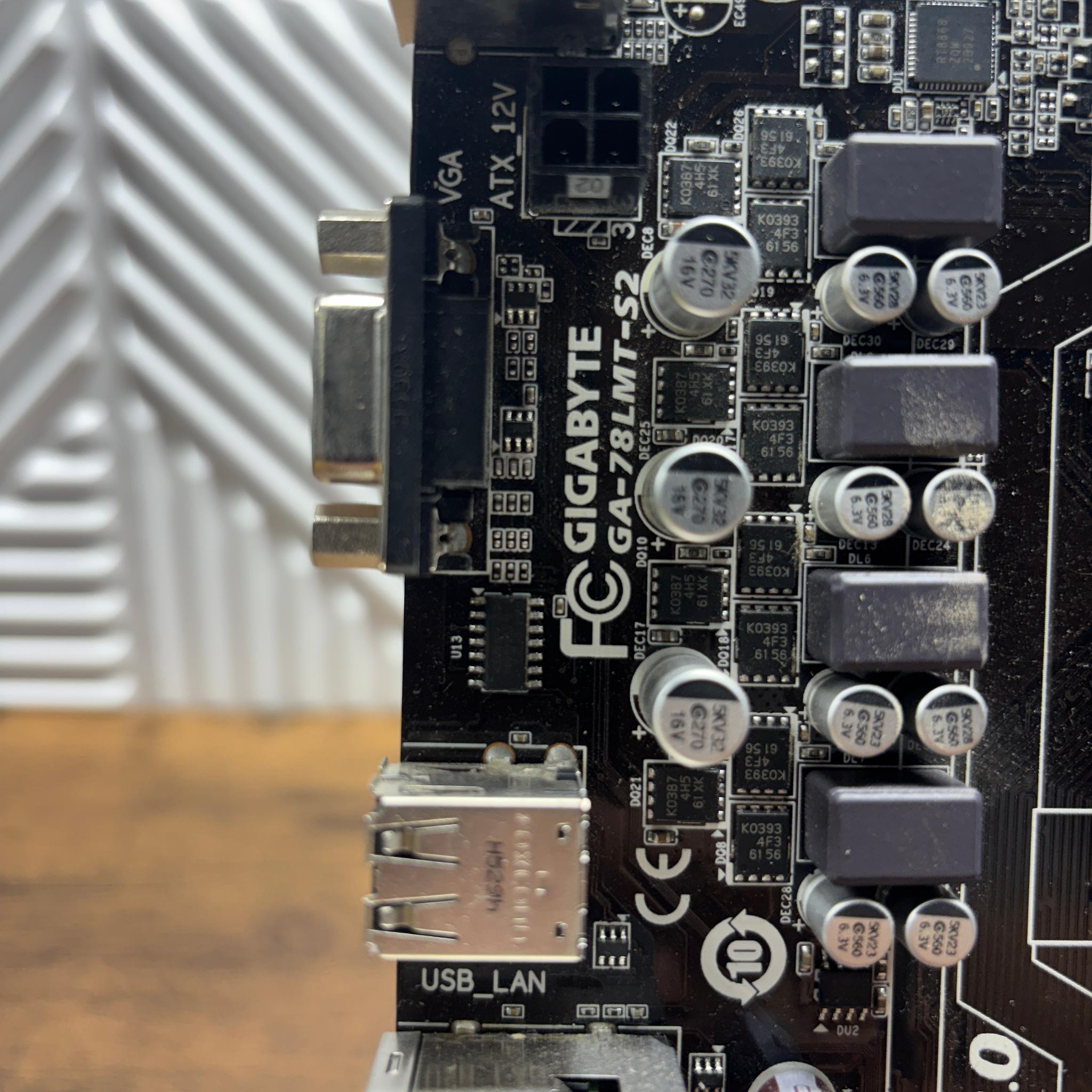 Gigabyte GA-78LMT-S2 Rev 1.2 AM3+ AMD DDR3 Micro ATX Motherboard