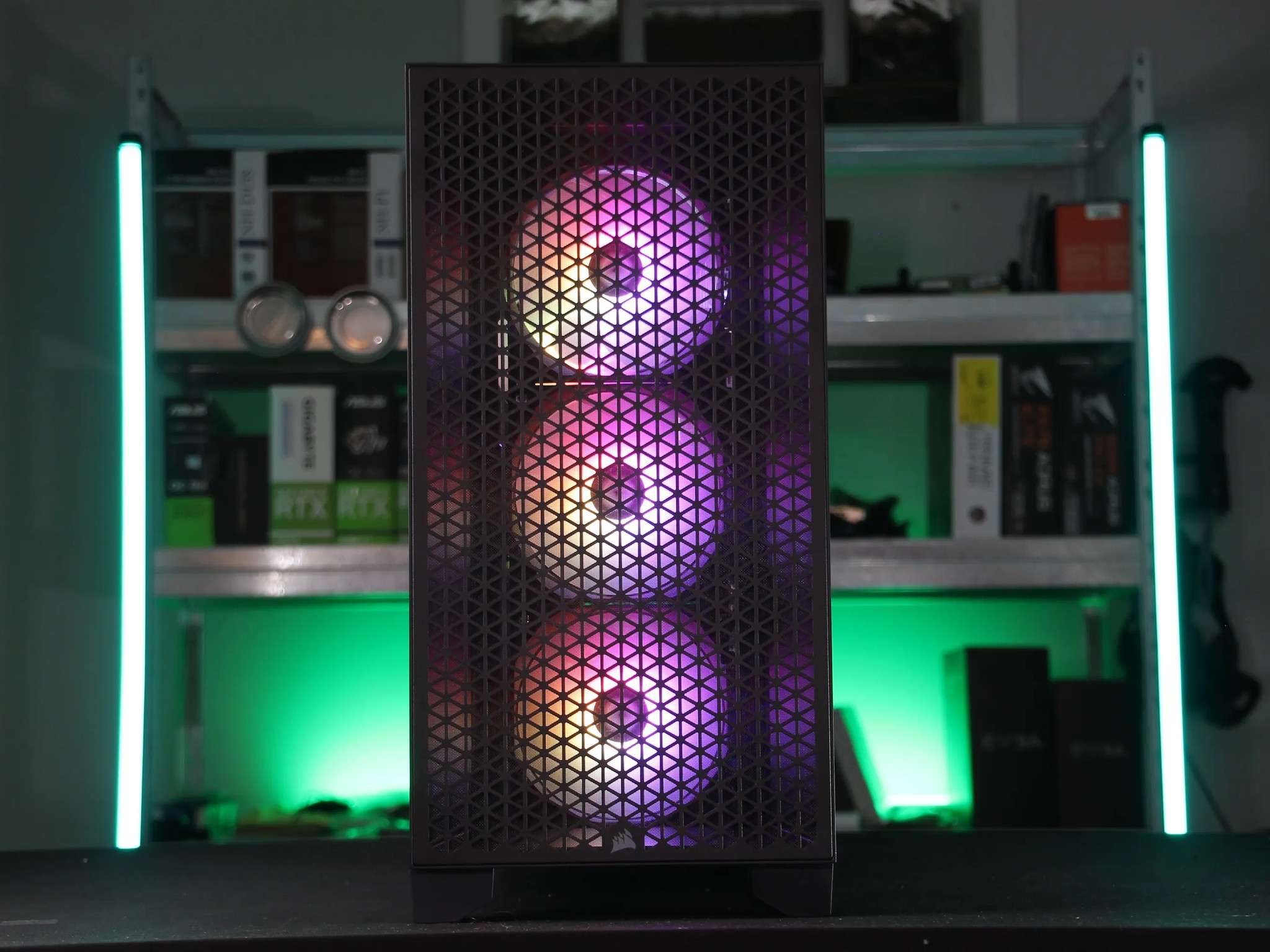 𝙃𝘼𝙕𝙀𝙀 // Ryzen 7 3700X, RTX 3060 Ti // Mid-range Gaming PC