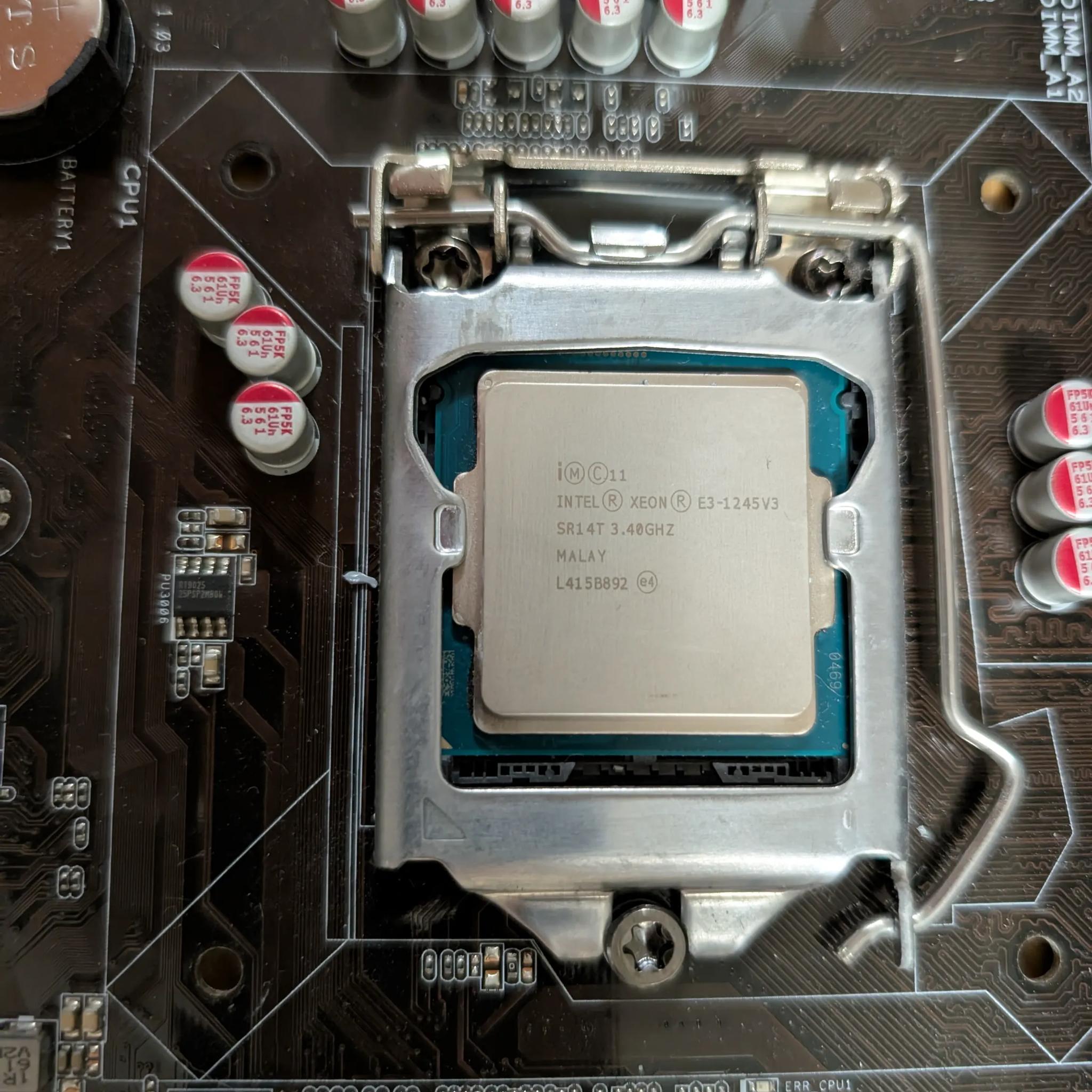 Asus P9D-MV + Xeon 1241 V3 + 32GB DDR3