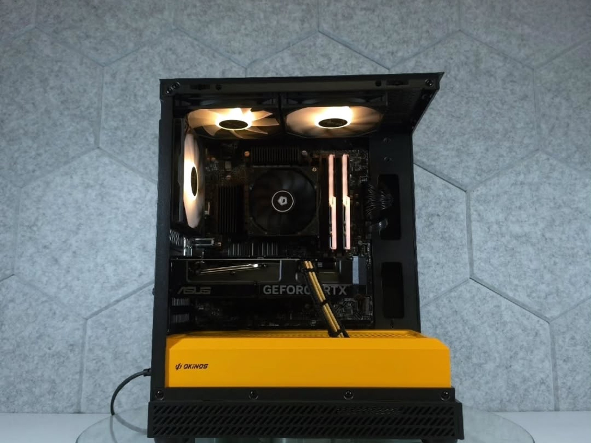 ASUS RTX 4060 💛 Core i5 12400F