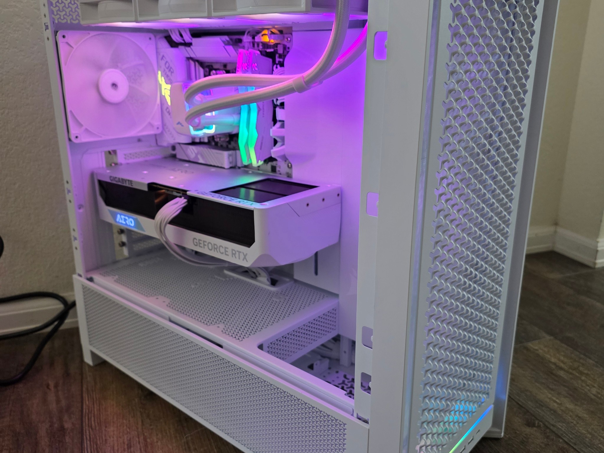 Premium Workstation / Gaming PC | Ryzen 9950X | RTX 4090 | 32GB DDR5 | 2TB NVME