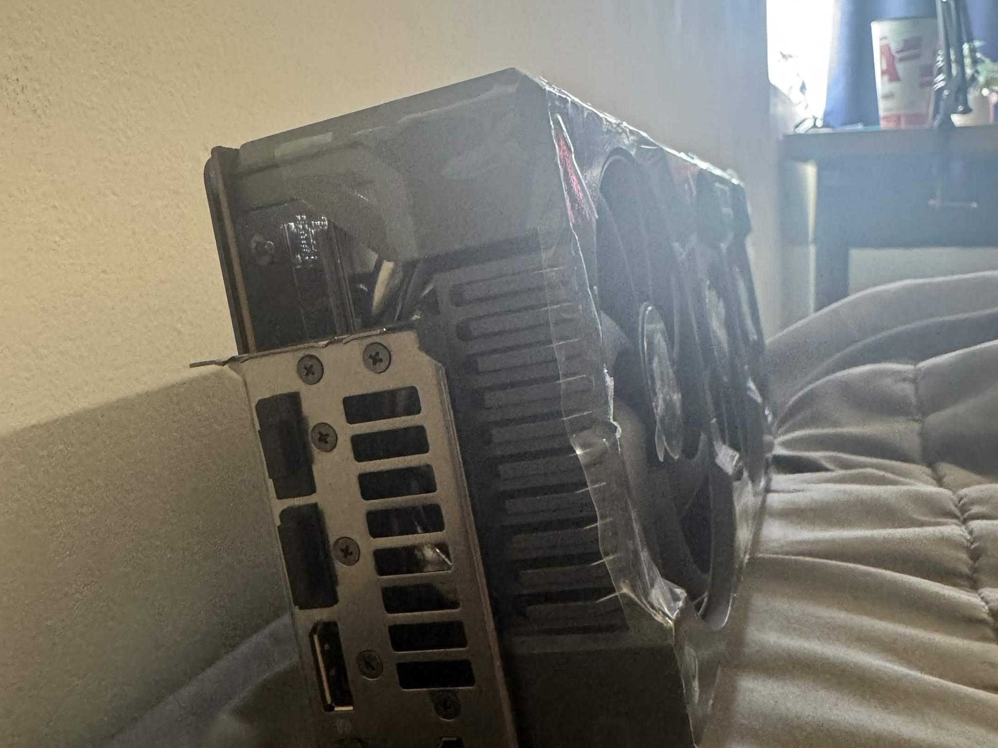 ASUS TUF GAMING OC GeForce RTX 4090 - Image 4