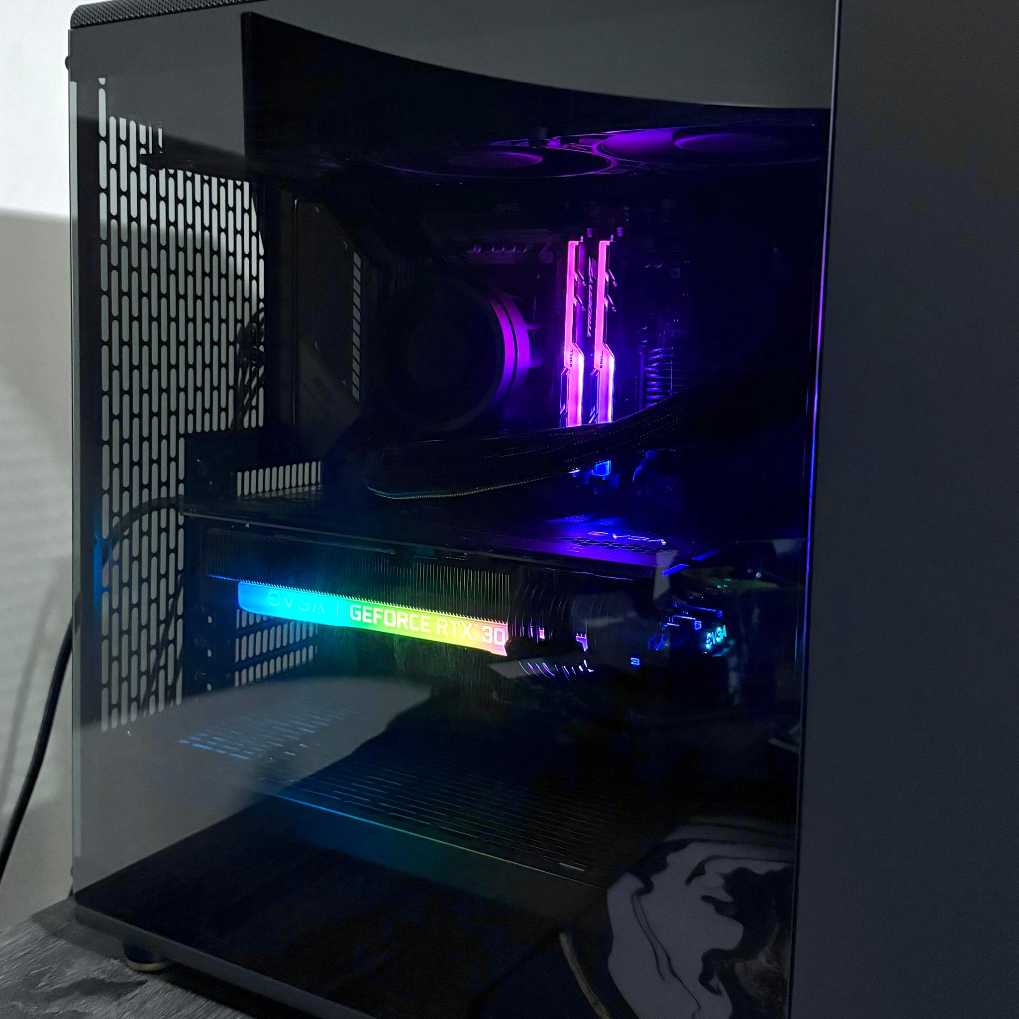 Minimalist Style Mid-Range Gaming PC