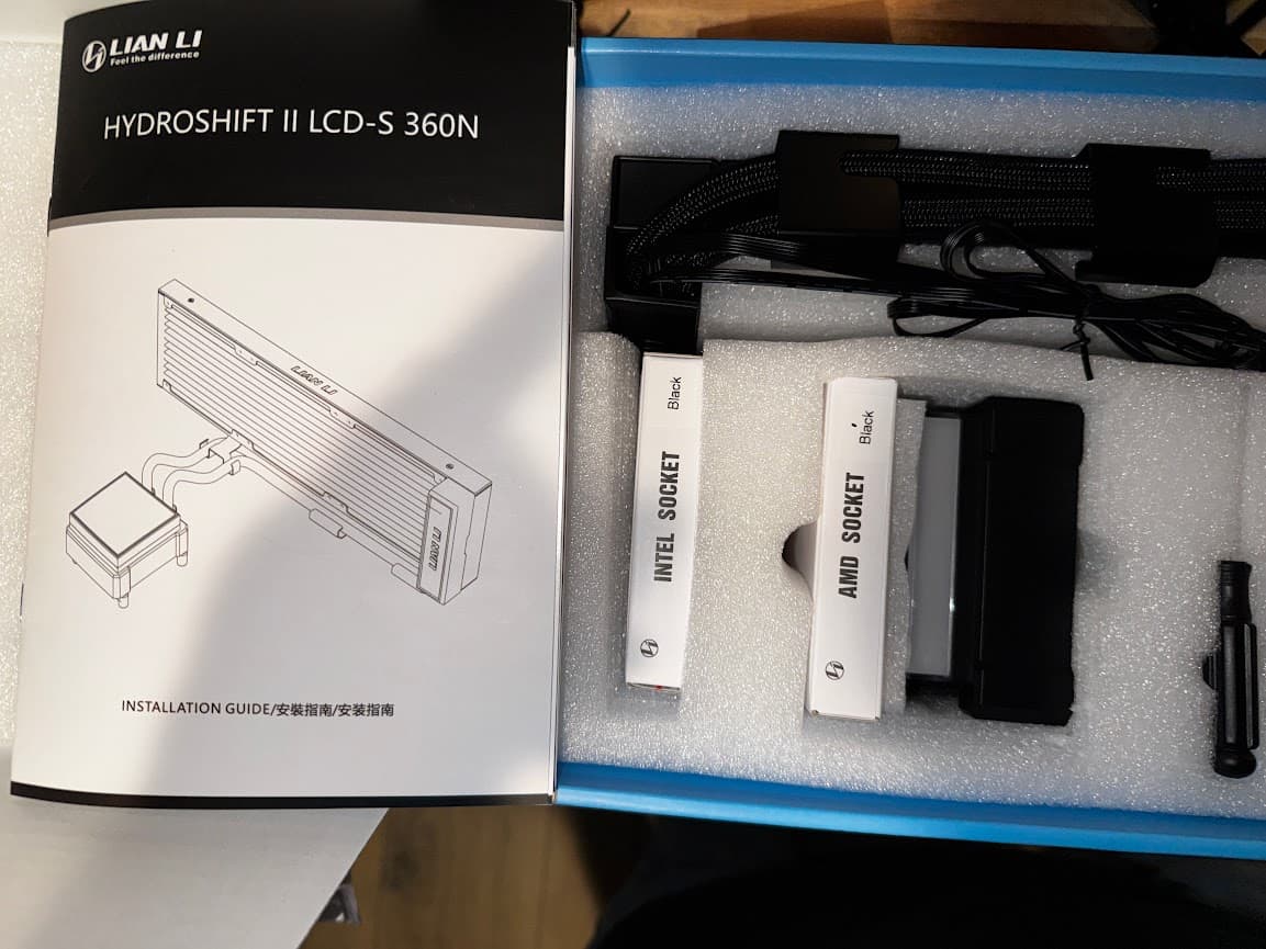 Used in Demo - Well Tested, Works Perfectly: Lian Li Hydroshift II LCD-S 360N