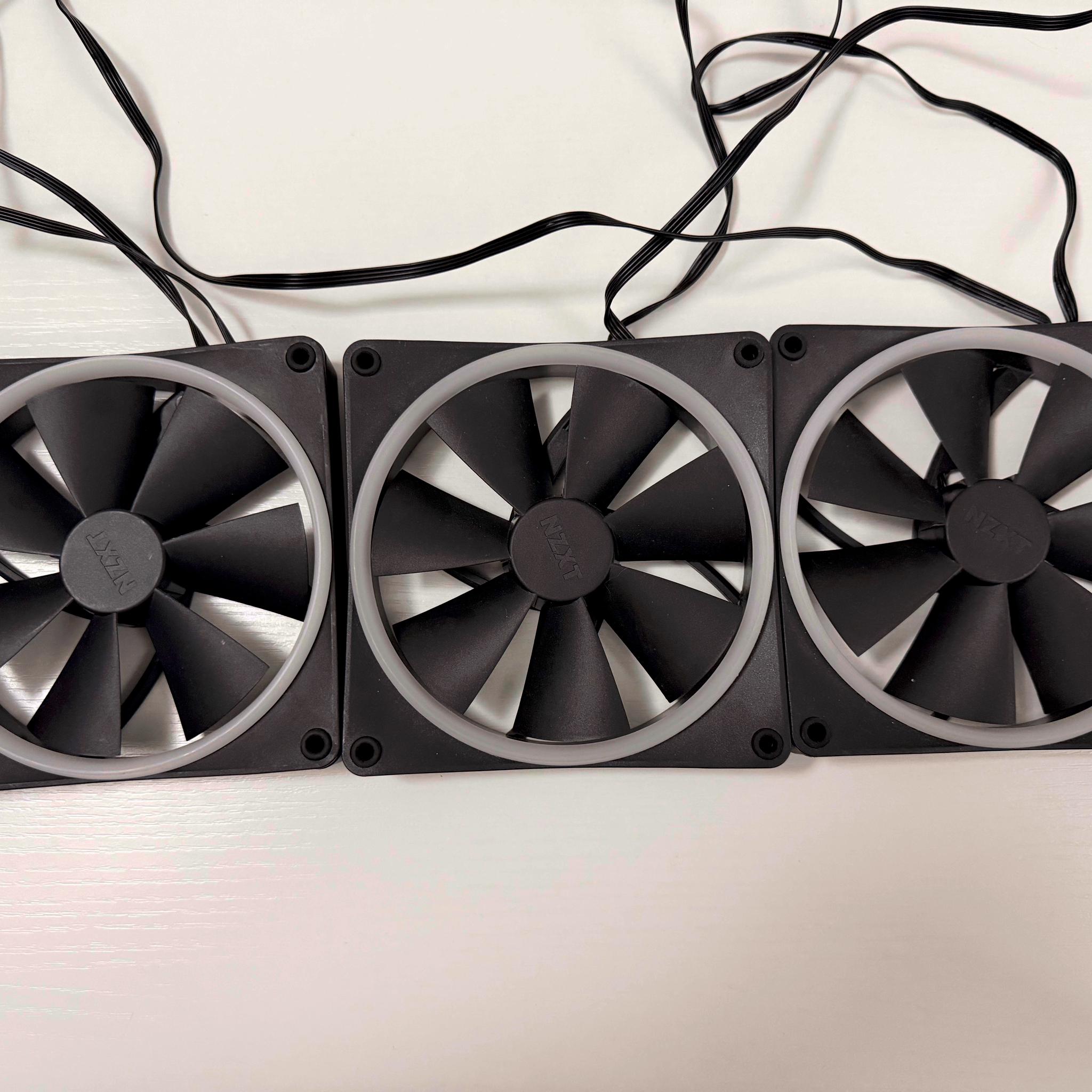 3x NZXT F140mm RGB