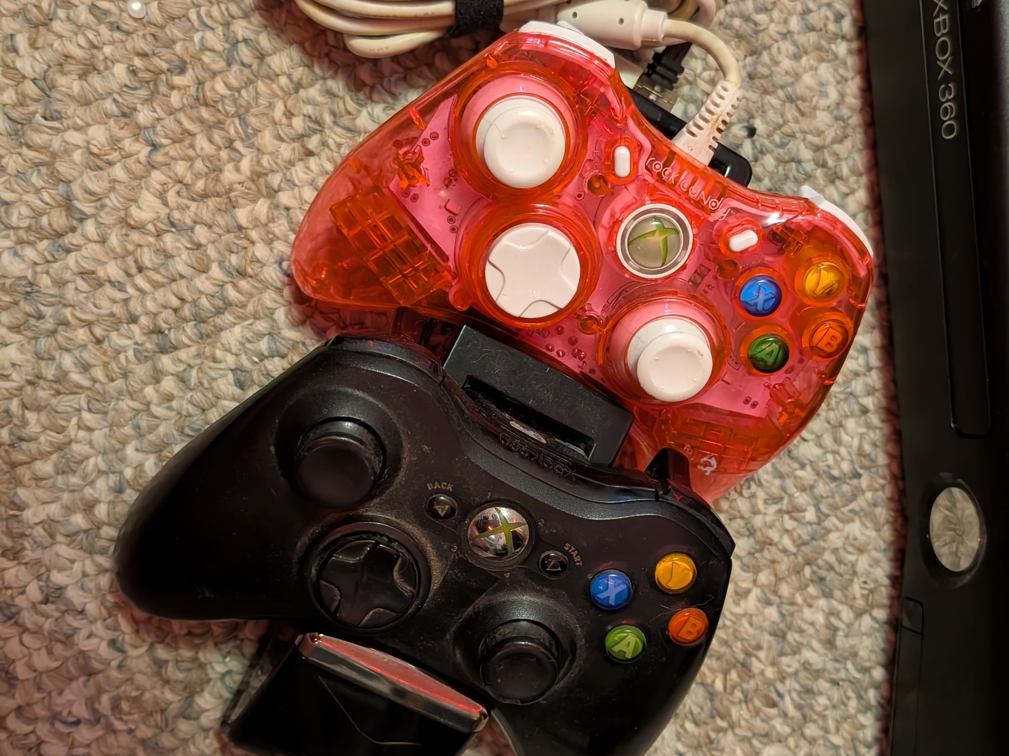 Xbox 360 Slim (w/ 250GB HDD)