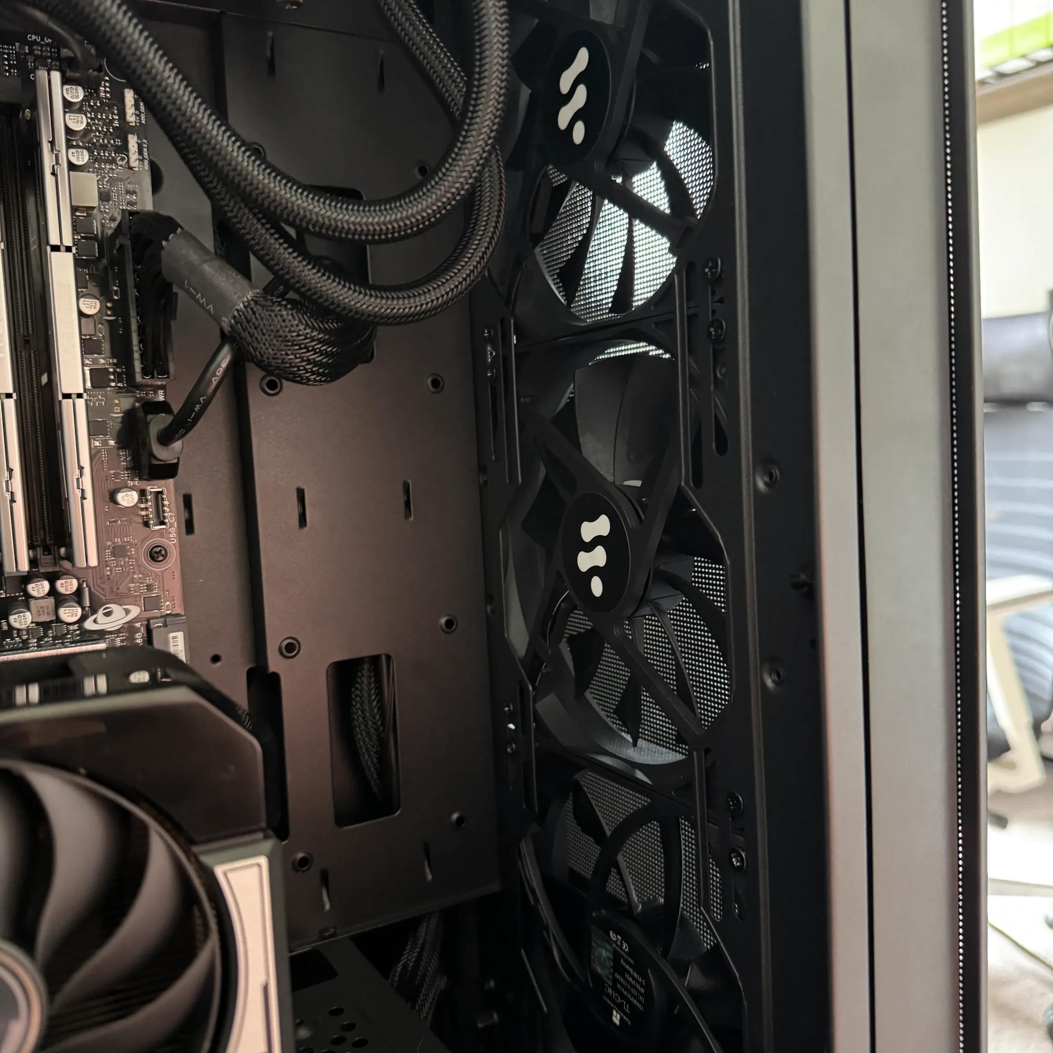 "Operator" - Nvidia 5060TI 16GB Ryzen 7600X 1TB NVME 32GB DDR5