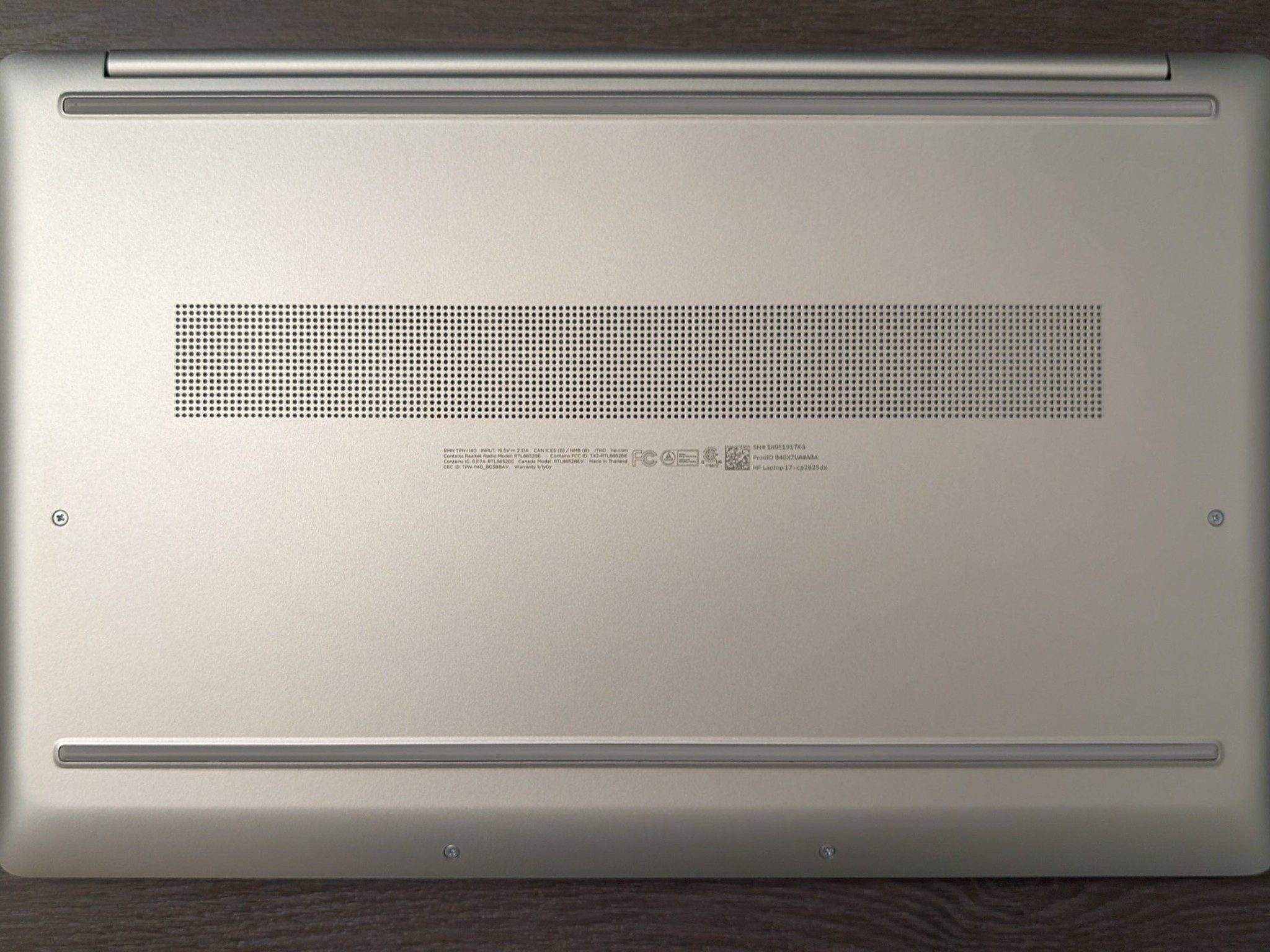 HP 17.3" Laptop 17-cp2025dx – Ryzen 5, 8GB RAM, 512GB SSD, Windows 11
