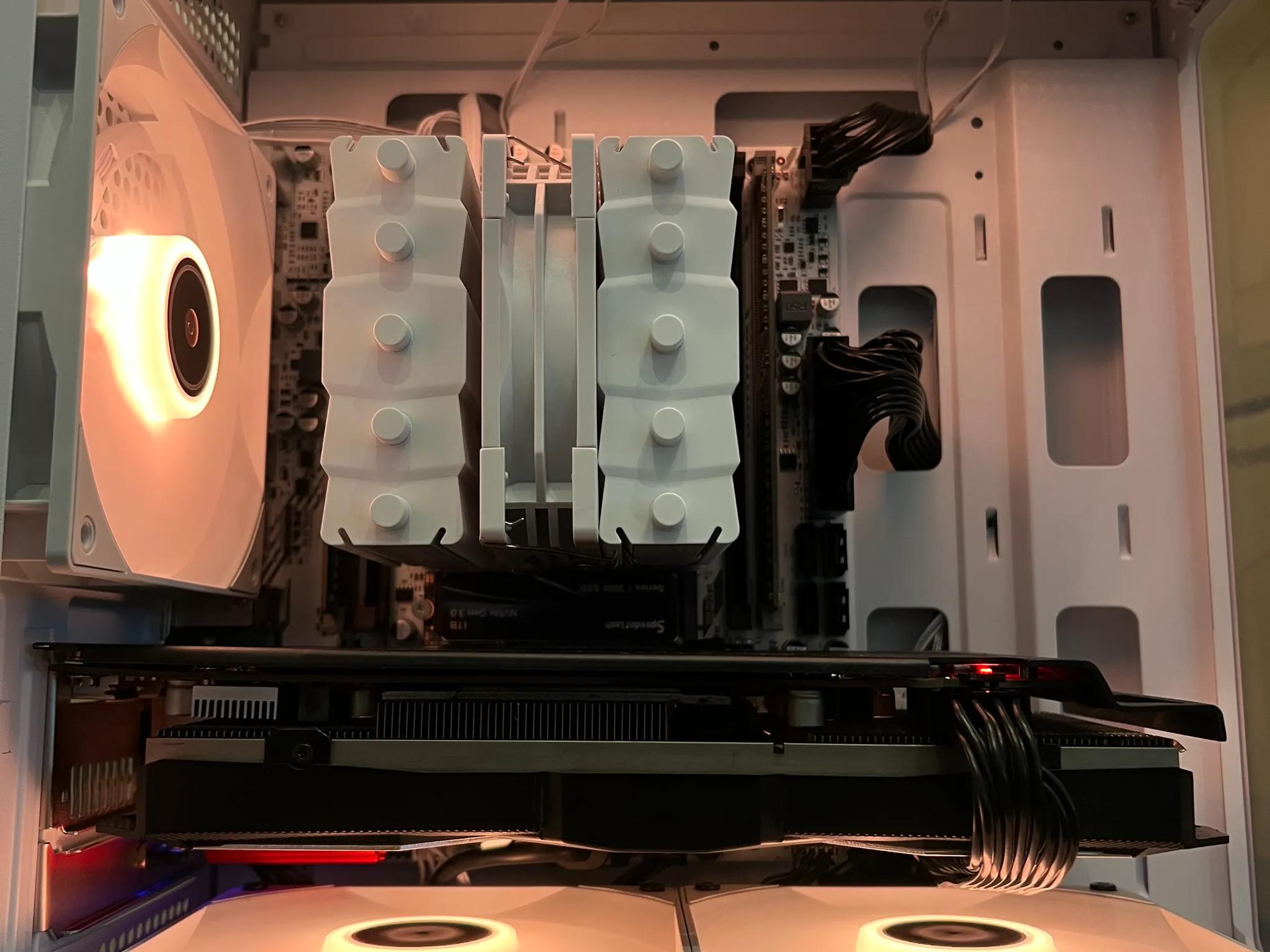 Intel 10 Core White Gaming PC RX 580 1tb SSD 16GB RAM WIFi WINDOWS 11 Pro