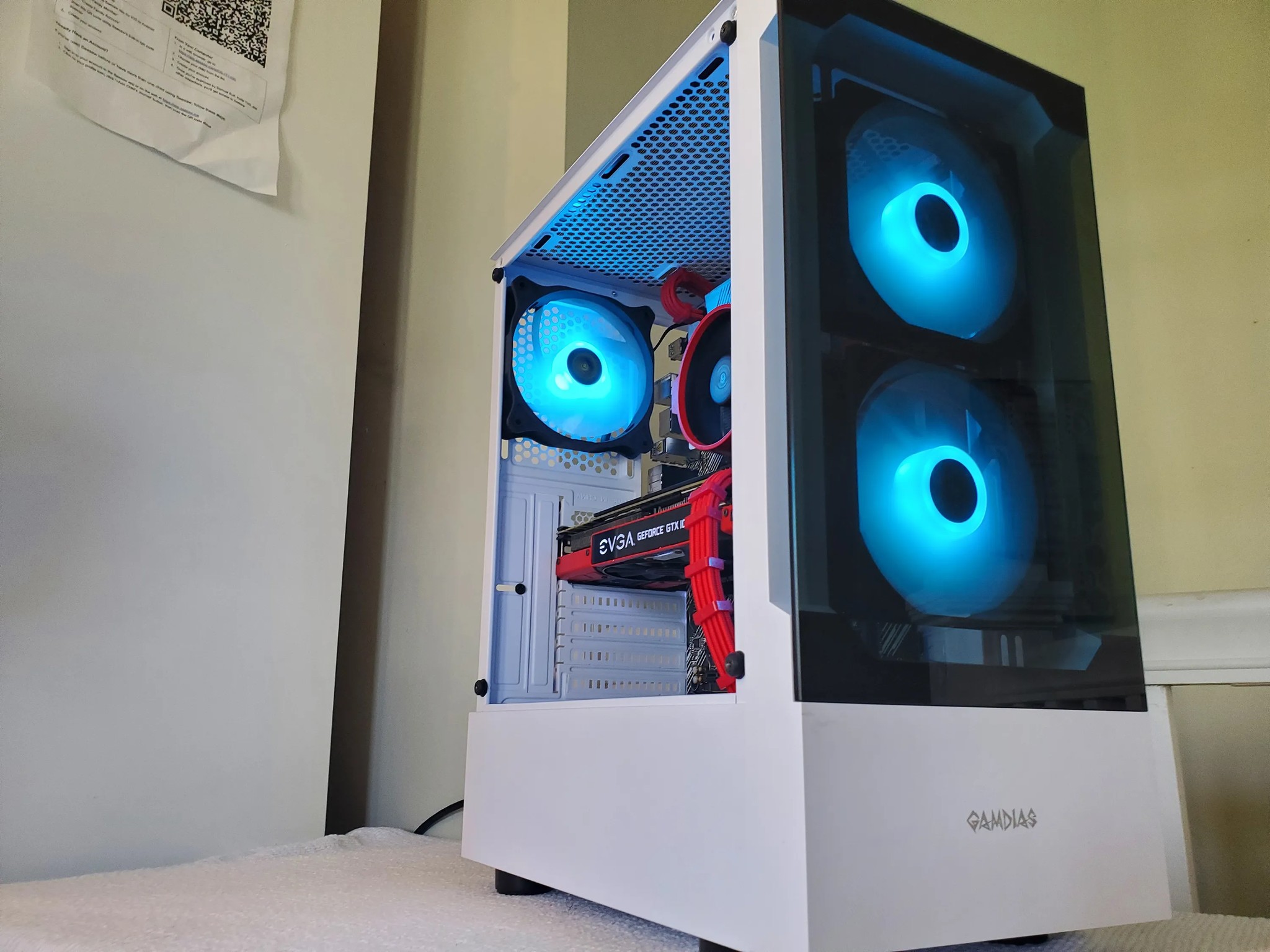Red Ryzen 5 / GTX 1080 build