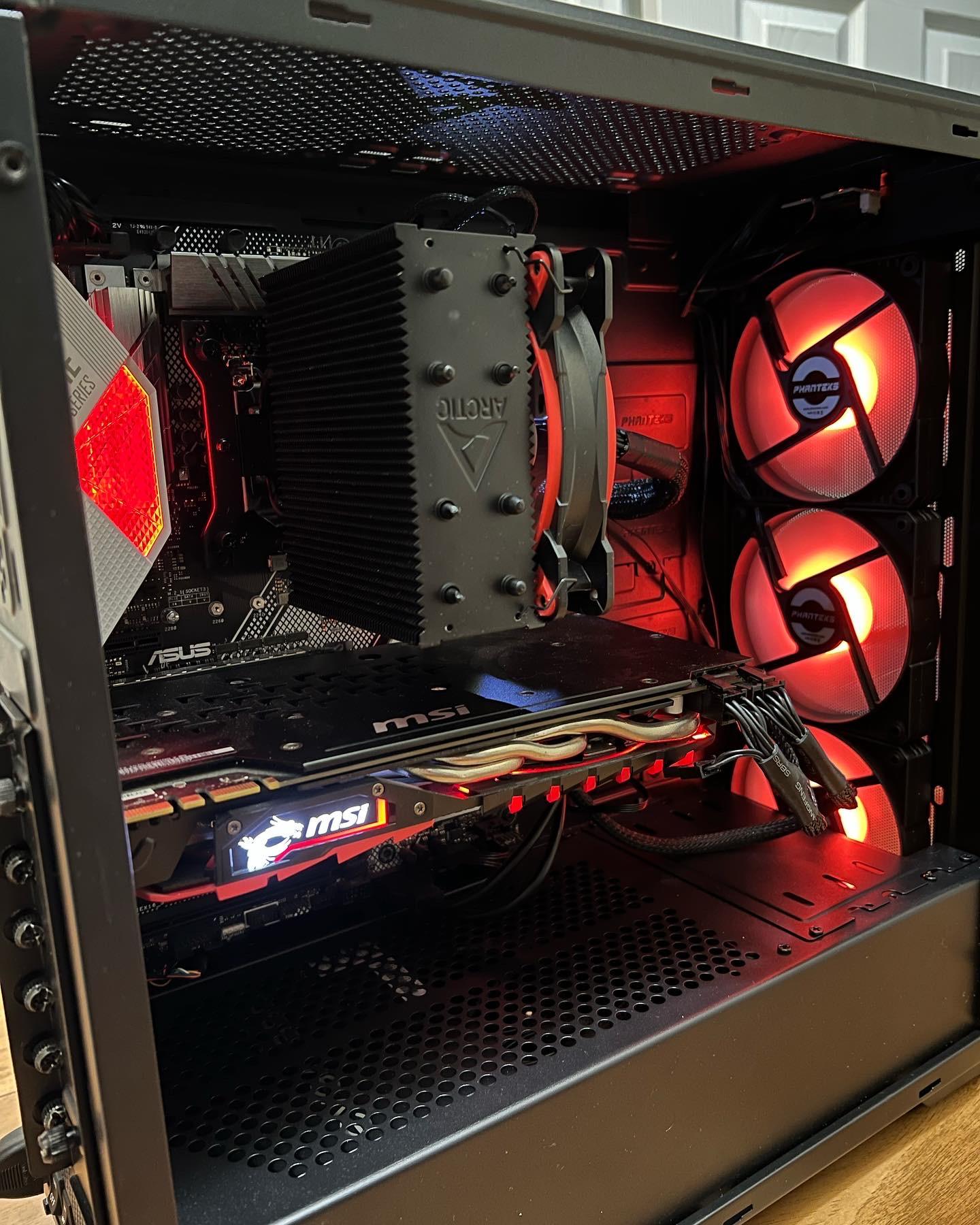 Red Liner (GTX 1070 + I5 9600KF)