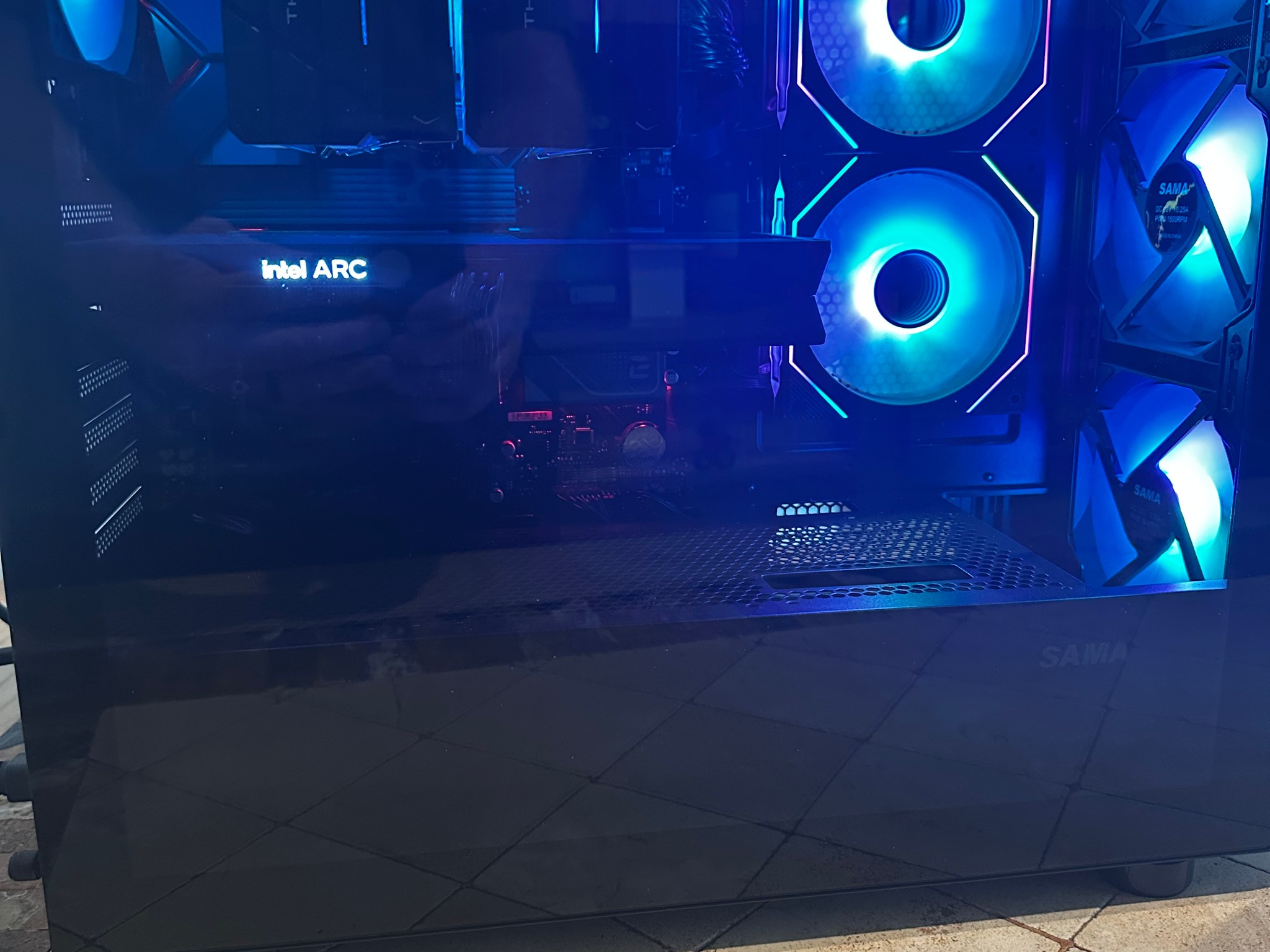 Intel Core Ultra 7 265K / Intel ARC B580 12GB Special Edition - Mid-Tower Gaming PC