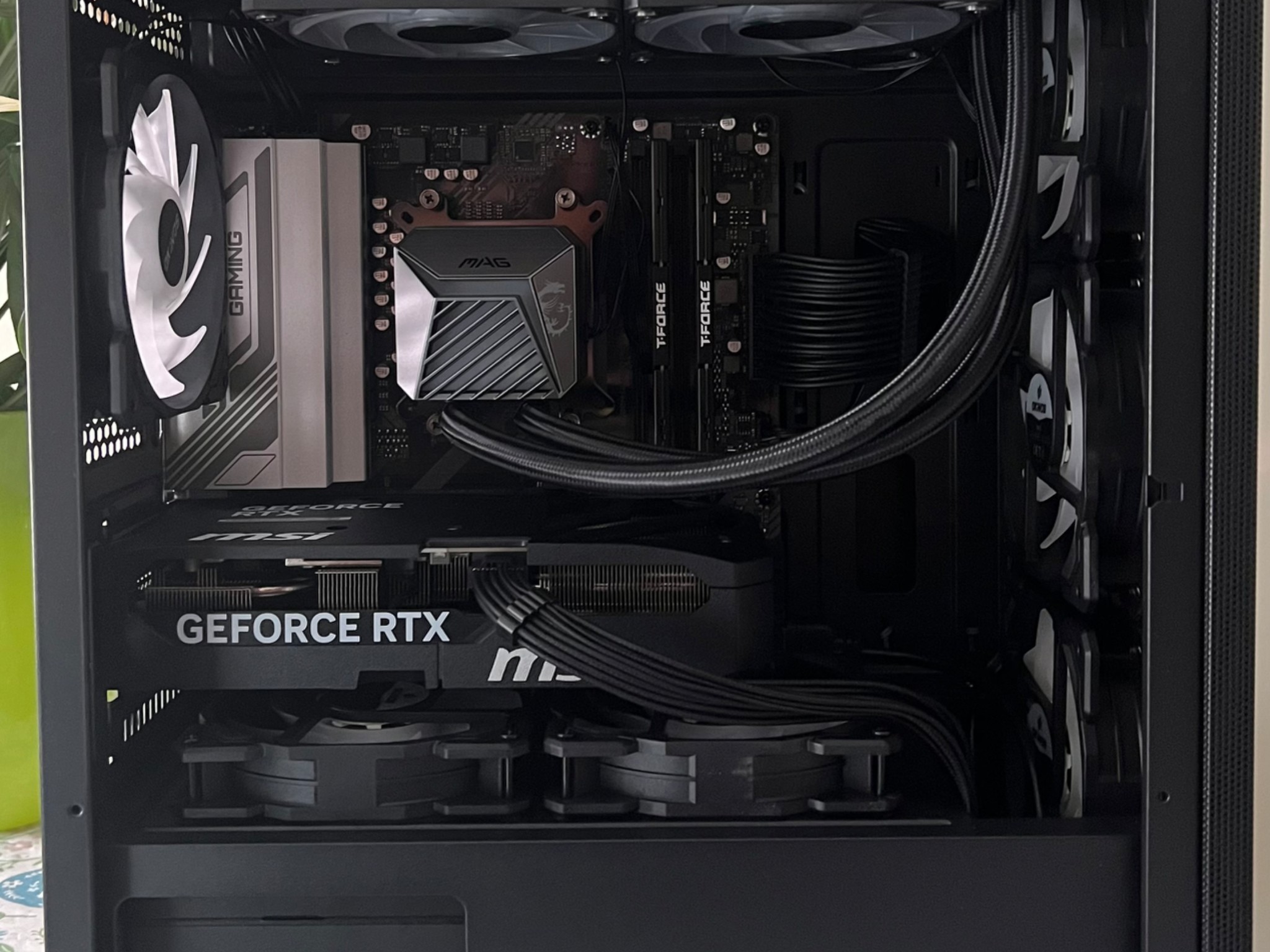*Team Green 2.0* - Ryzen 5 9600x 32 GB DDR5 B650 MB RTX 5070 1.25 TB NVME SSD ARGB fans ALL NE...