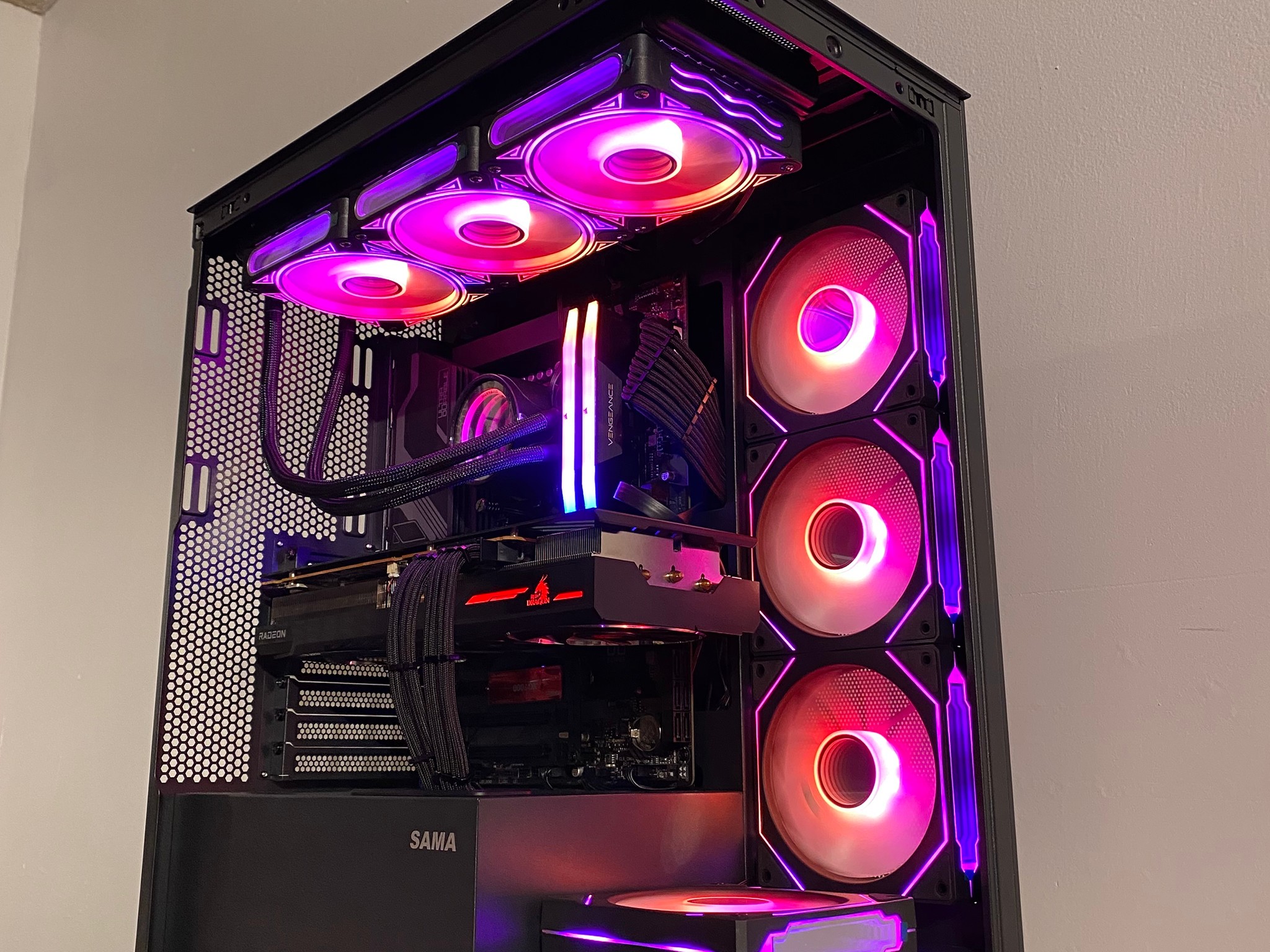 Hematite V 13600K 6800 XT 2TB NVME 32GB DDR5 Liquid Cooled Gaming,Streaming, Editing PC