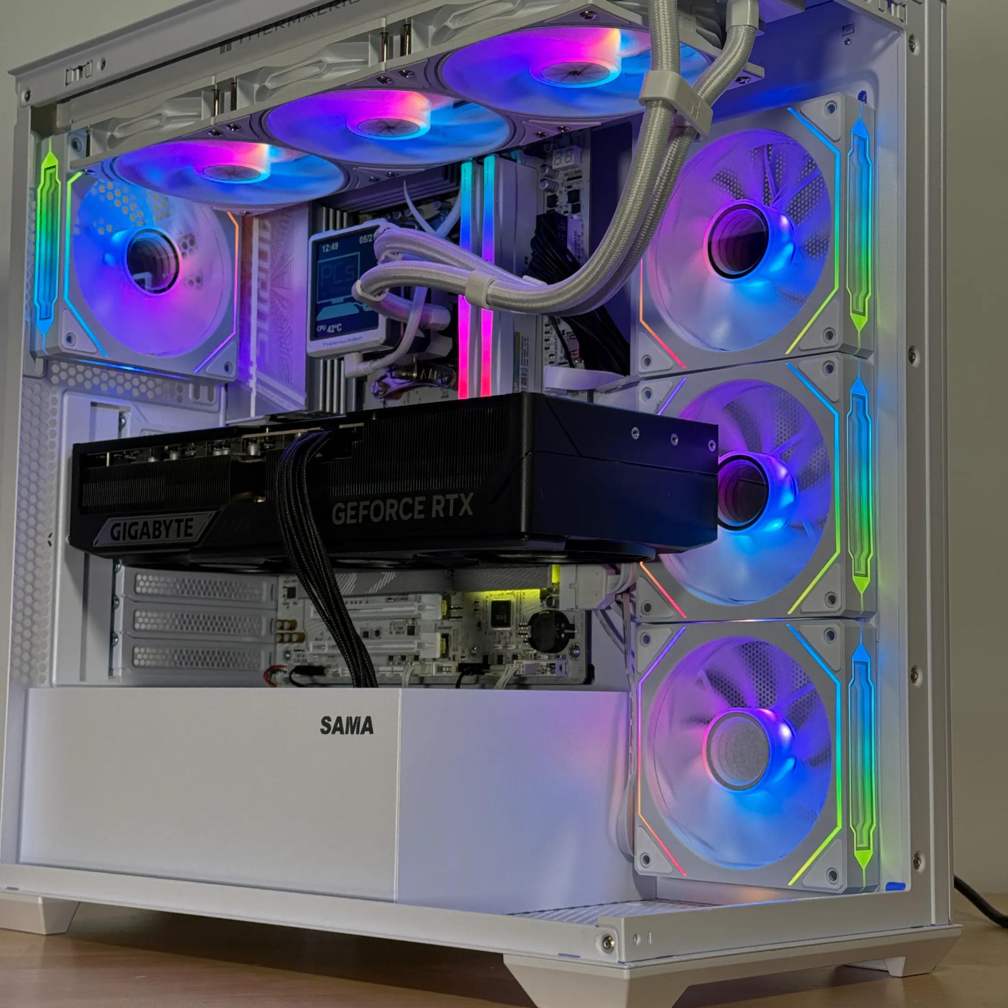 RTX 5090 Ryzen 7 9800X3D Gaming PC