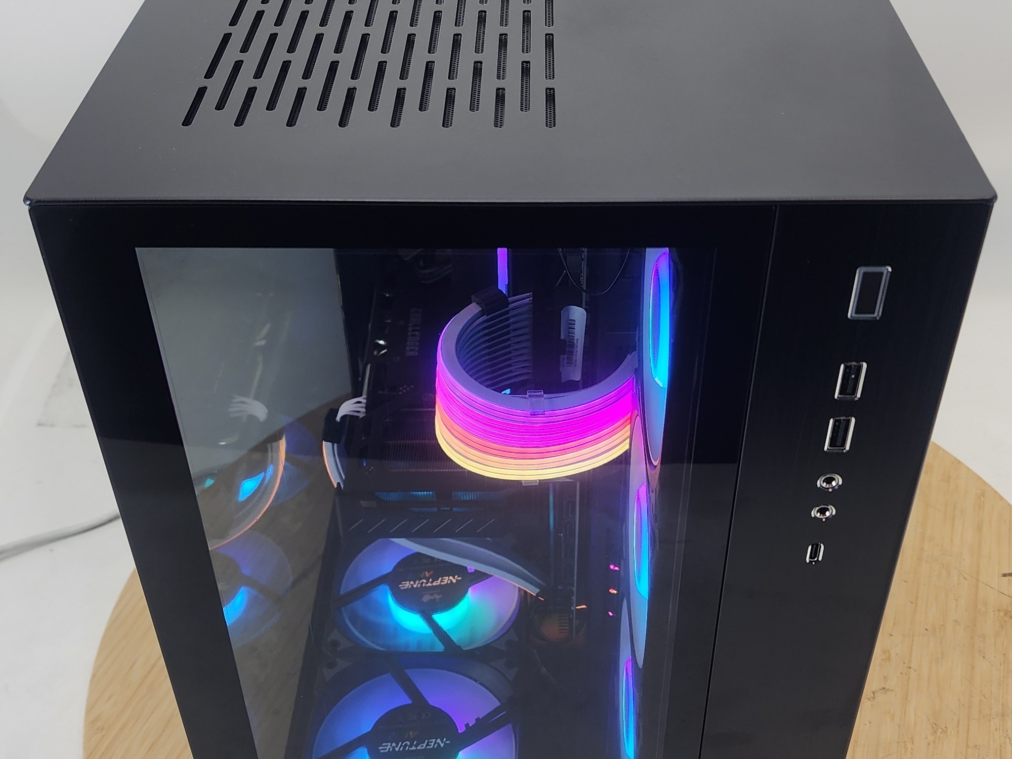 Gaming PC Ryzen 7 7700X 16GB RAM 1TB SSD RX 9060 8GB Windows 11 Computer