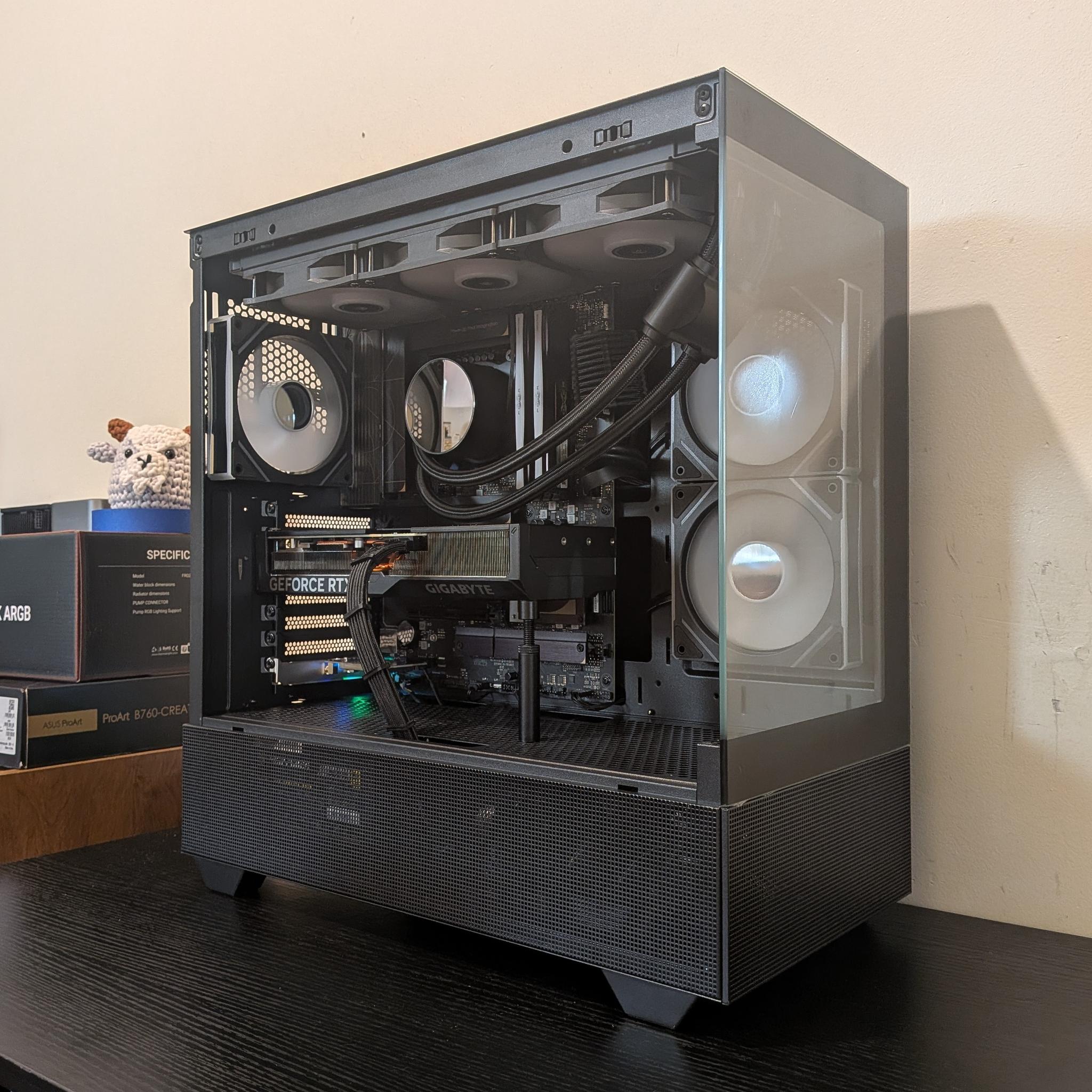 🔥🐦‍⬛ 1440p Gaming Beast | RTX 4070Ti | i7 12700KF | 2TB SSD | 32GB RAM | WiFi 6 & Bluetooth 🐦‍⬛🔥