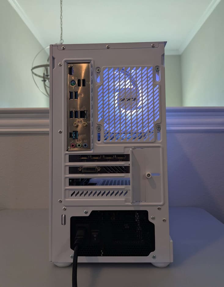 Whiteout Gaming PC ~ GTX 1080 Ti 11GB