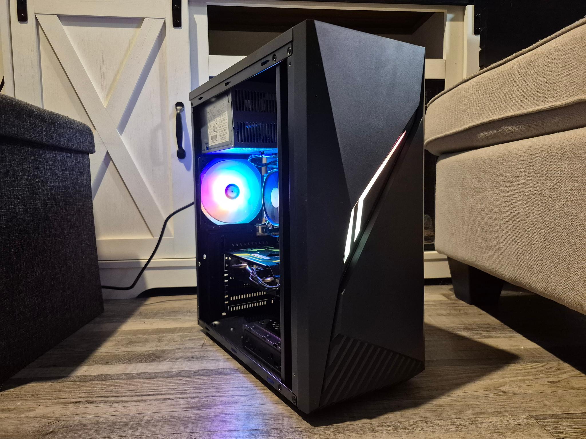100 FPS Fortnite | i5-4570, 16GB RAM, 500GB SSD, RX 580 8GB, RGB, Wifi