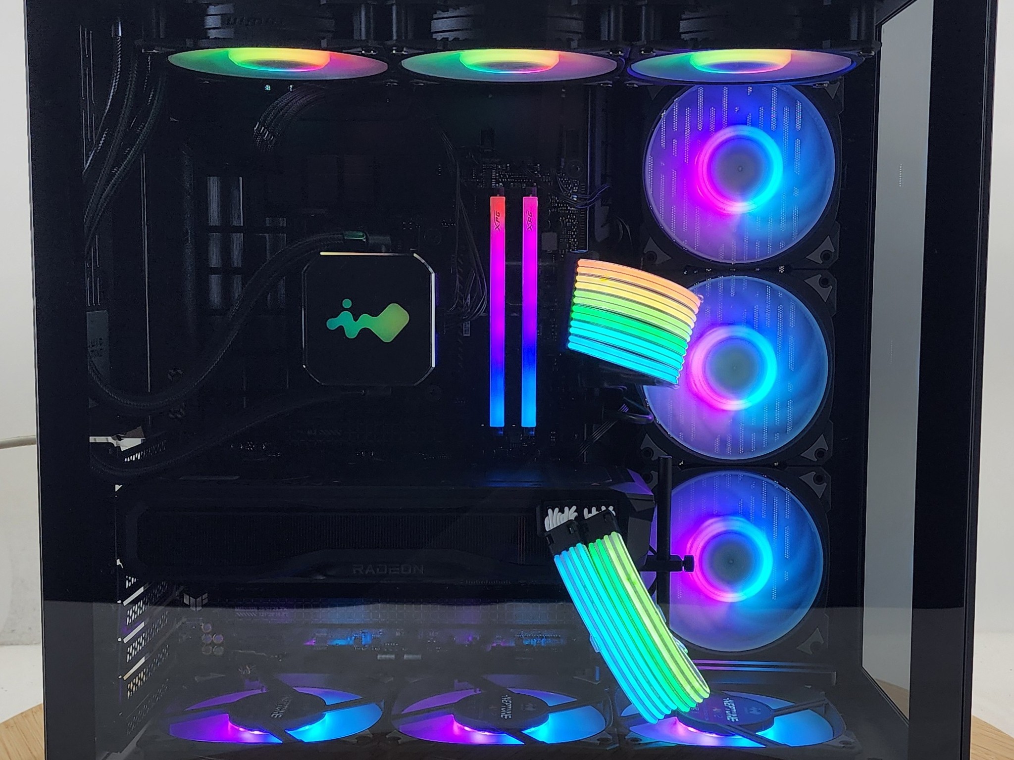Gaming PC Ryzen 7 7700X 32GB RAM 2TB SSD RX 7900 XT 20GB Windows 11 Computer