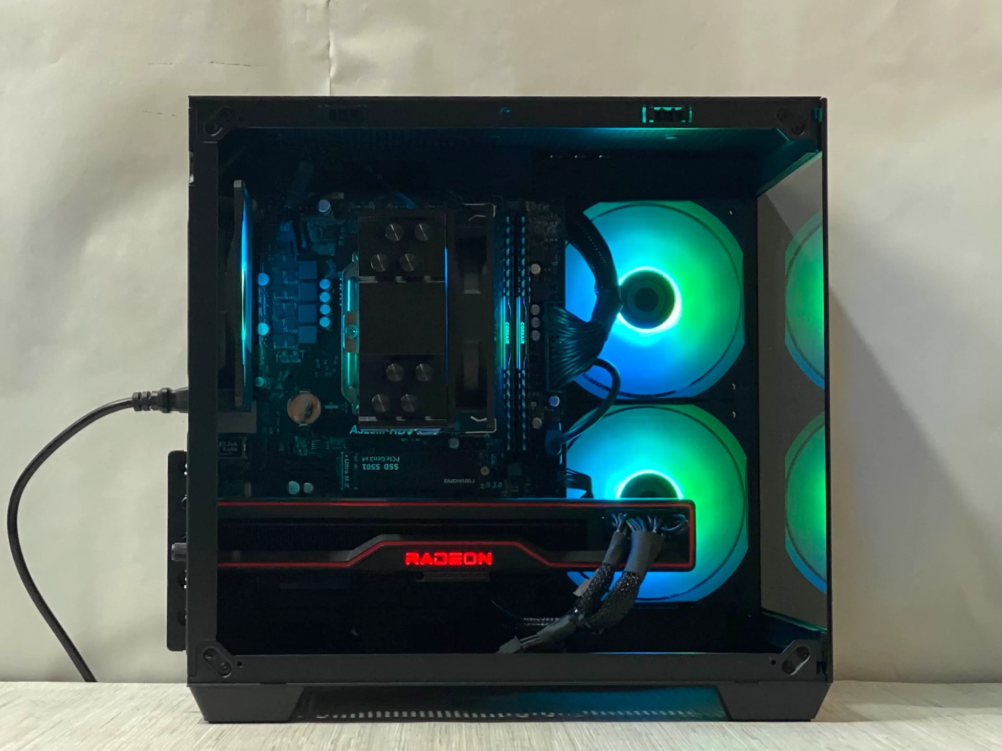 RX 6800, Ryzen 5 5600, 16GB DDR4, 1TB NVMe SSD, WiFi - Gaming PC