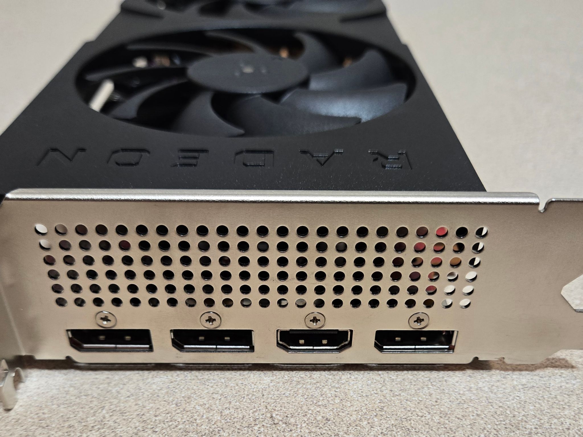 AMD Radeon RX 5700 XT