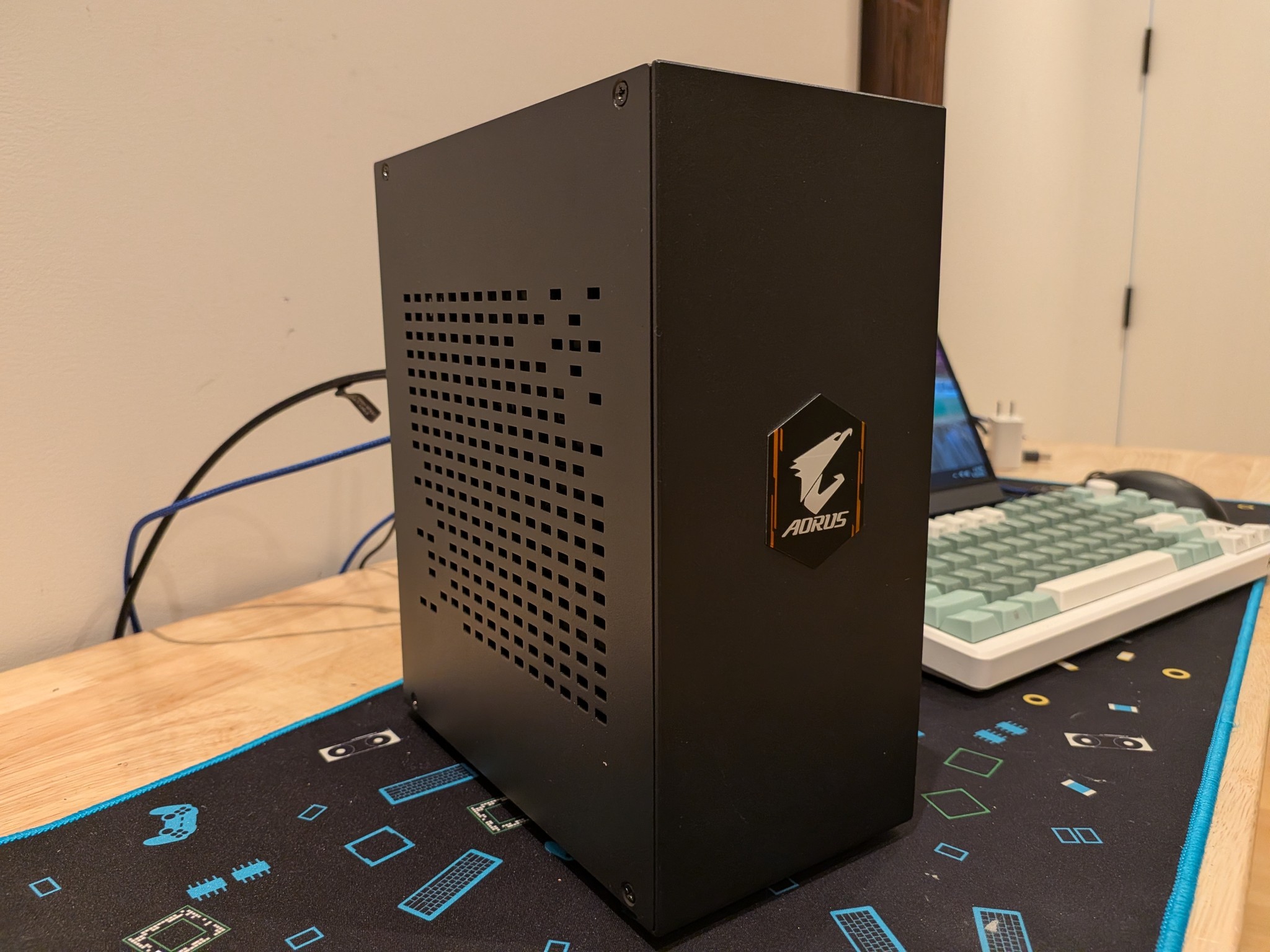 1080p Adventurer - RTX 4060, Ryzen 5 5600X, 32 GB DDR4 RAM, 1 TB Gen 4 NVME