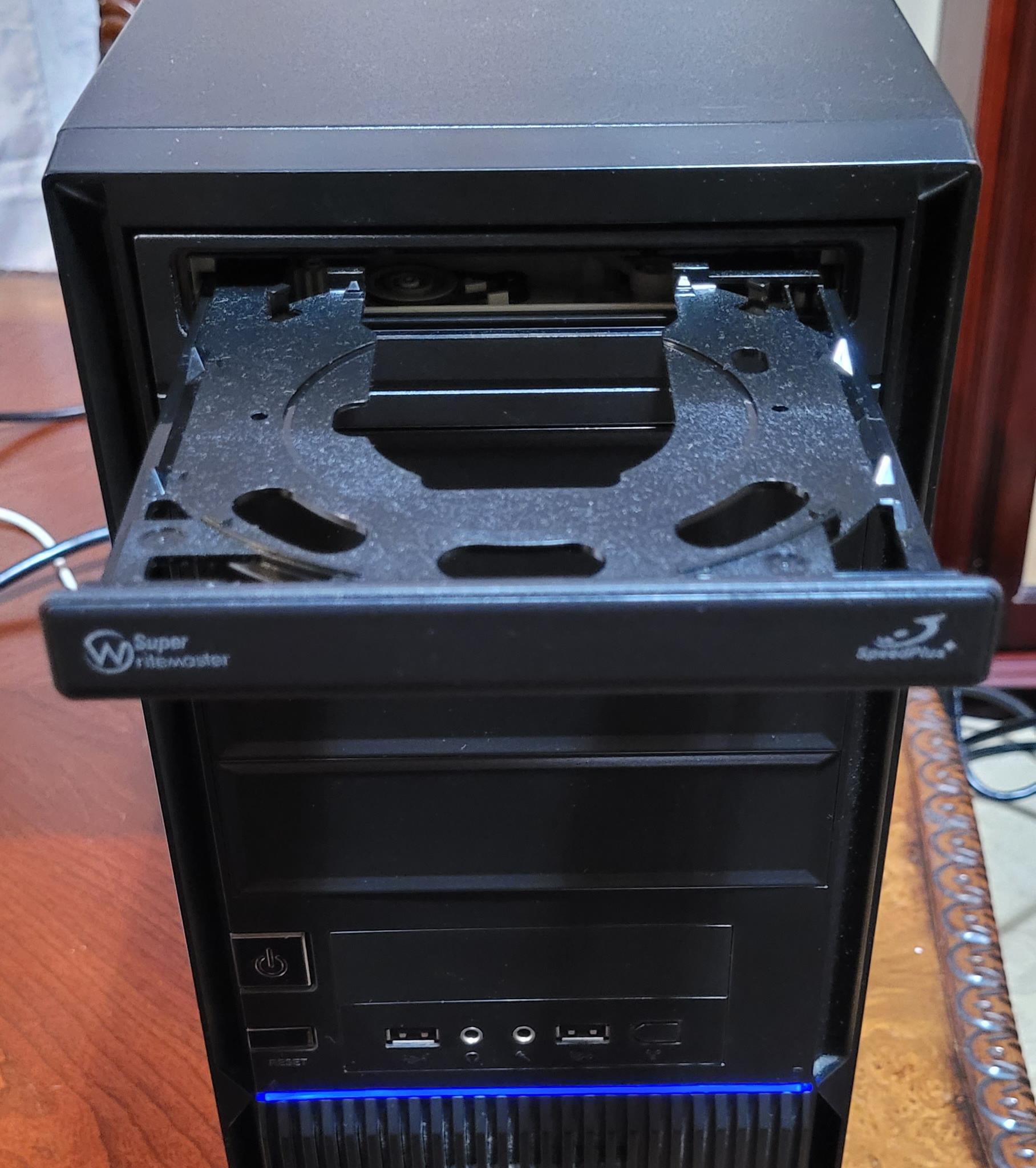 Cooler Master Elite 350 | Pentium E5700 3 GHZ | 4GB RAM | 240 GB SSD | HD 4350 | 2000s Retro Gaming