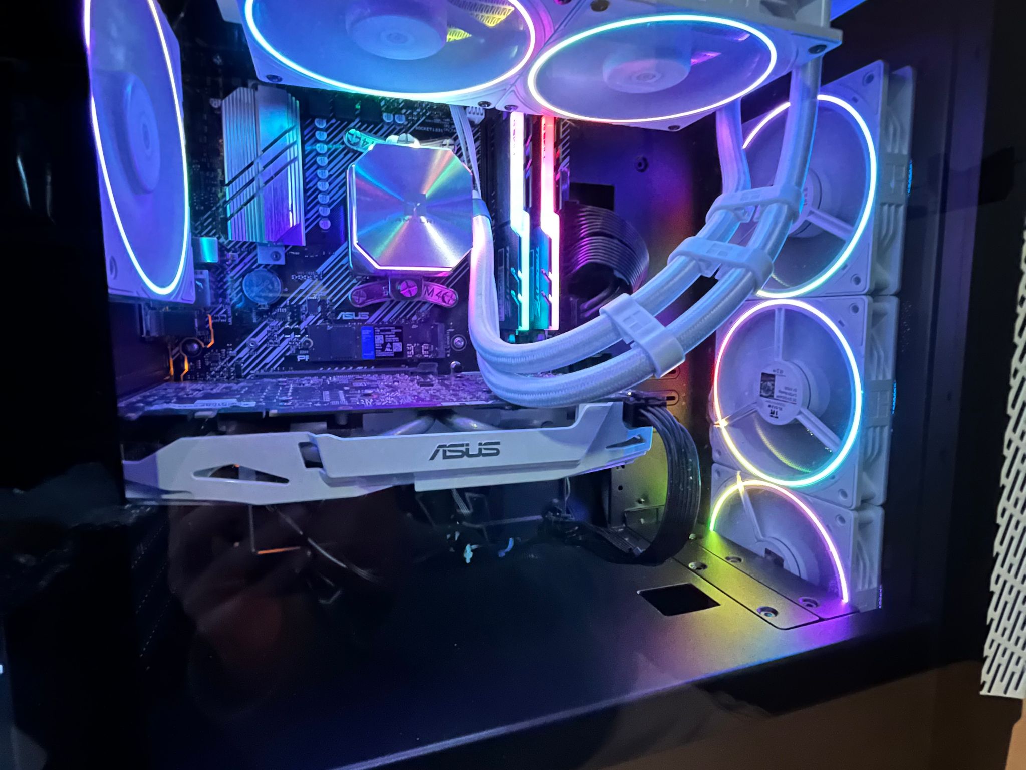 RGB Gaming PC | Ryzen 5 3600 | GTX 1070 8GB | 16GB RAM | 1TB NVMe