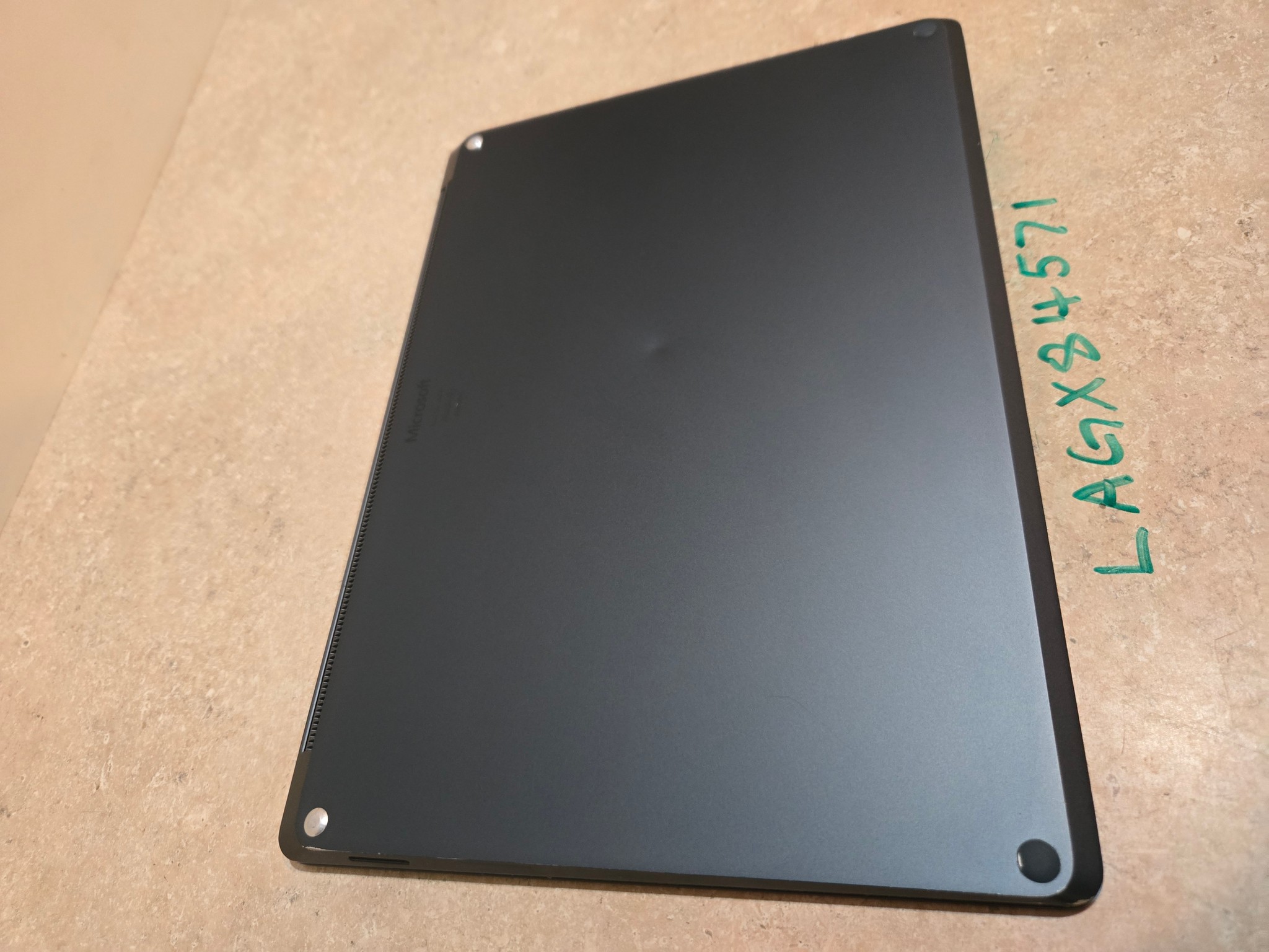 Microsoft Surface Laptop 2 - 13.5" Touch Screen - 256GB SSD - intel i5 - Model 1769