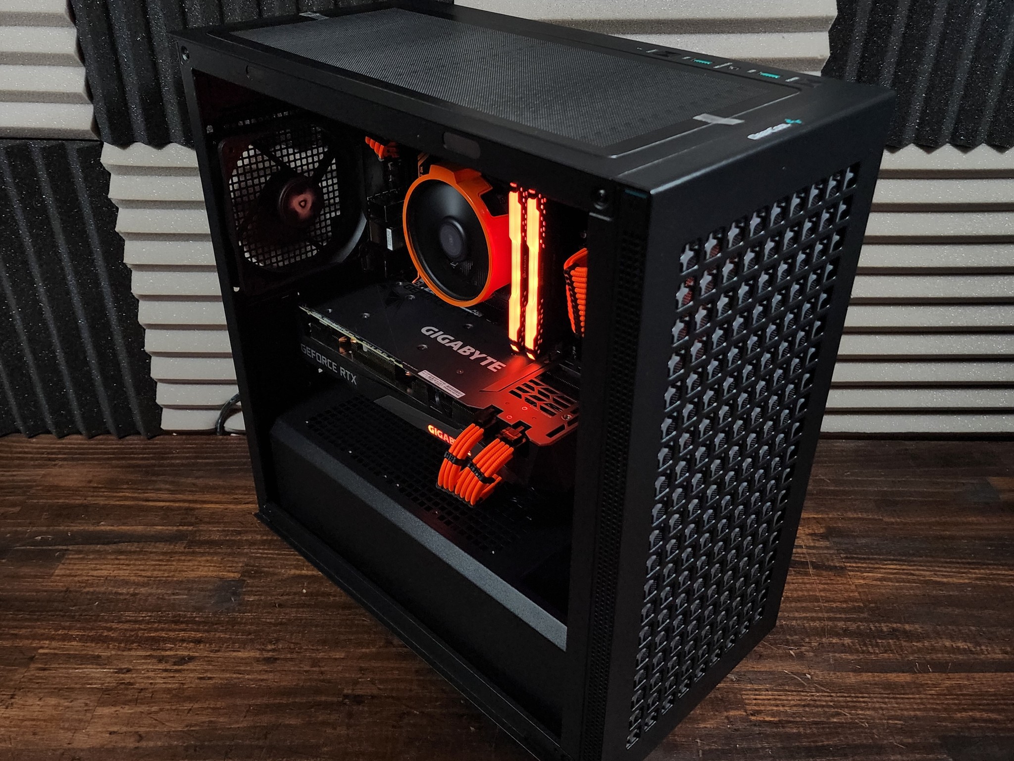  🖤🧡🖤 Gigabyte RTX 3060 Ti // Ryzen 5 3600 // Corsair Vengeance 16GB 3000MHz 