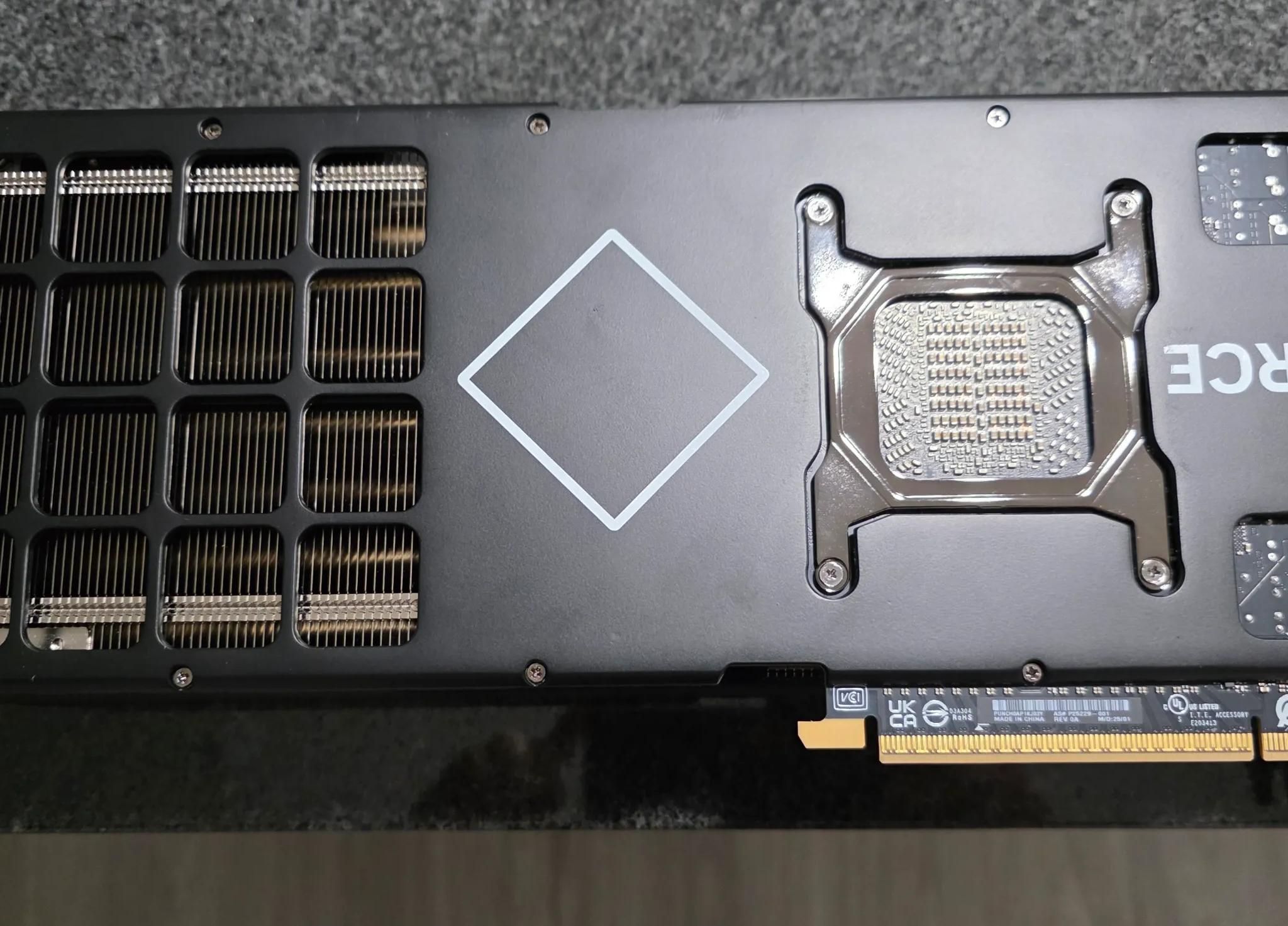 HP RTX 5090