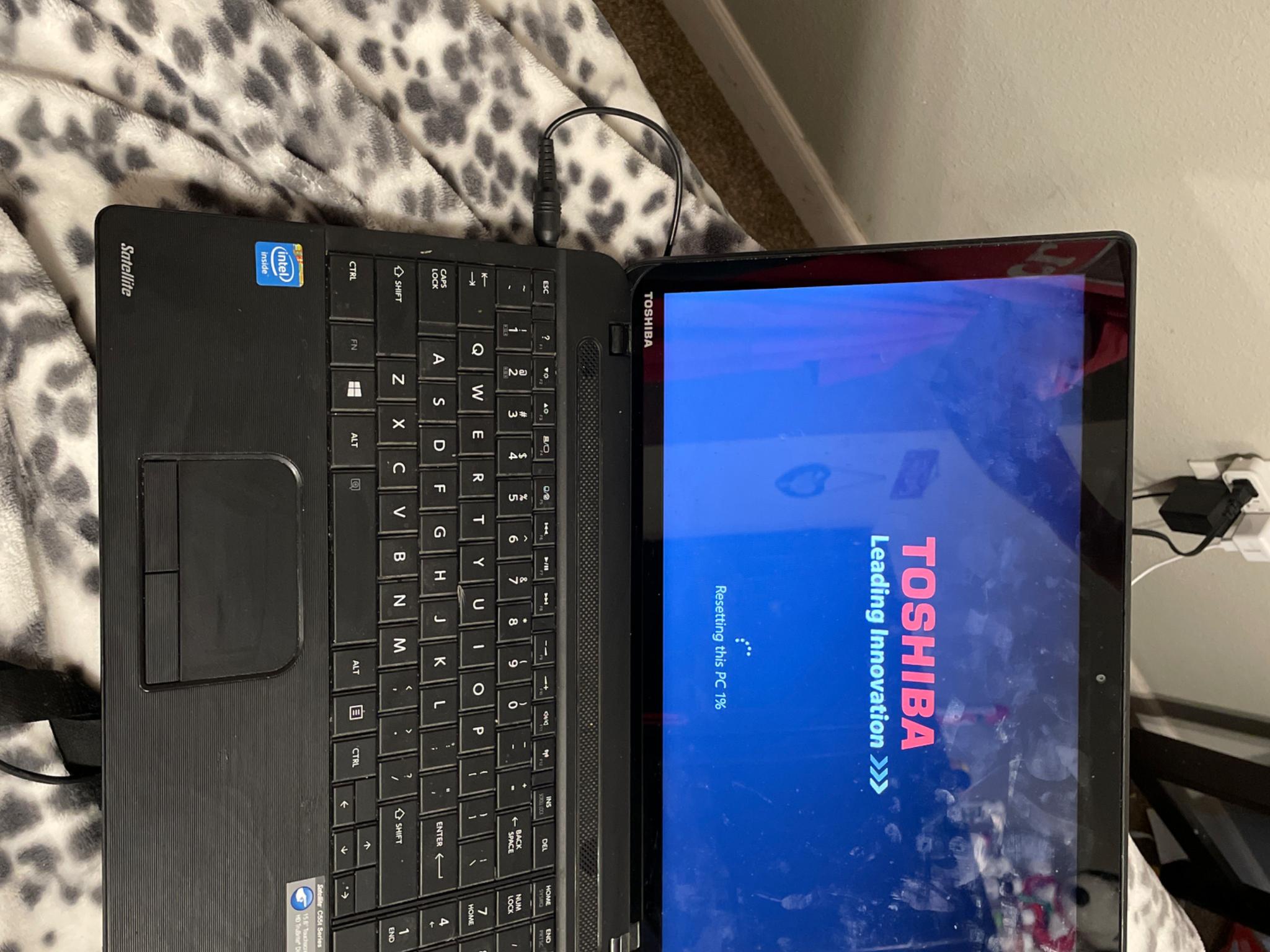Toshiba satellite c55t-a5123 laptop