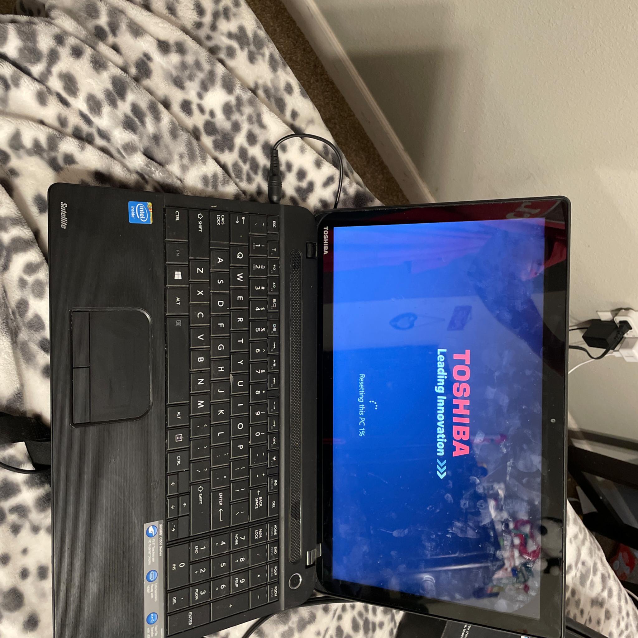 Toshiba satellite c55t-a5123 laptop