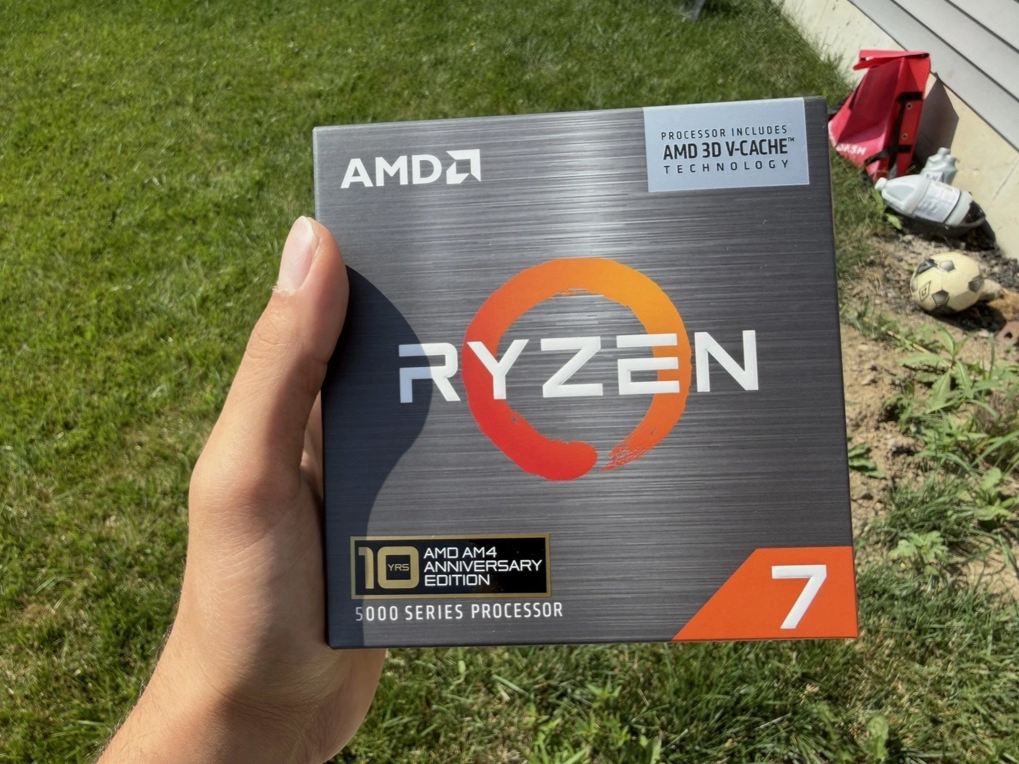AMD Ryzen 7 5800X3D 10th Anniversary Edition