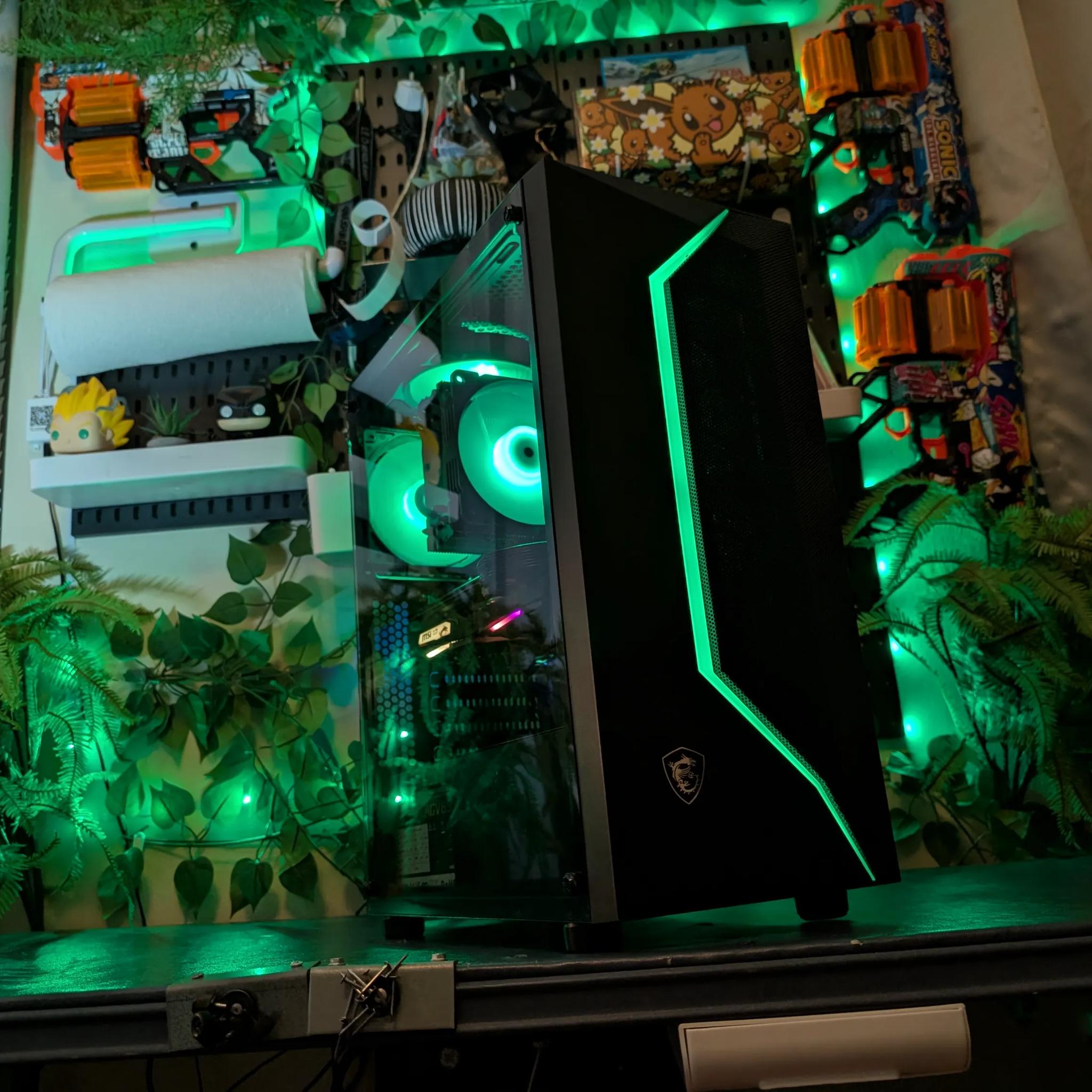 GTX 1660 Super / Ryzen 5 5500 / 16GB DDR4 3600MHz / 1TB NVMe / WiFi / RGB