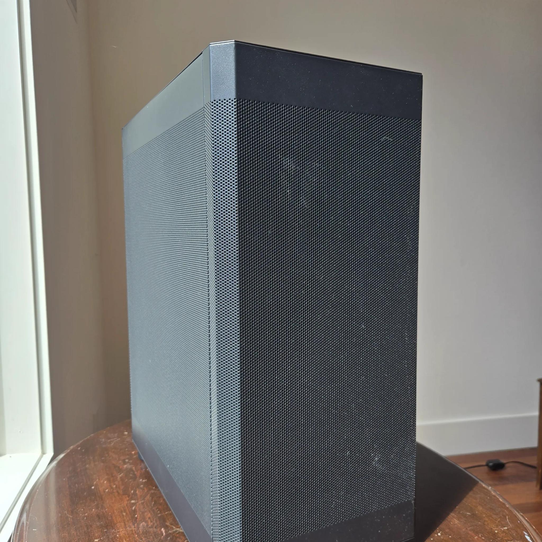 Gigabyte Aorus 5700xt, 32 gb ddR4, Samsung 980 1Tb SSD, Ryzen 7 3700x