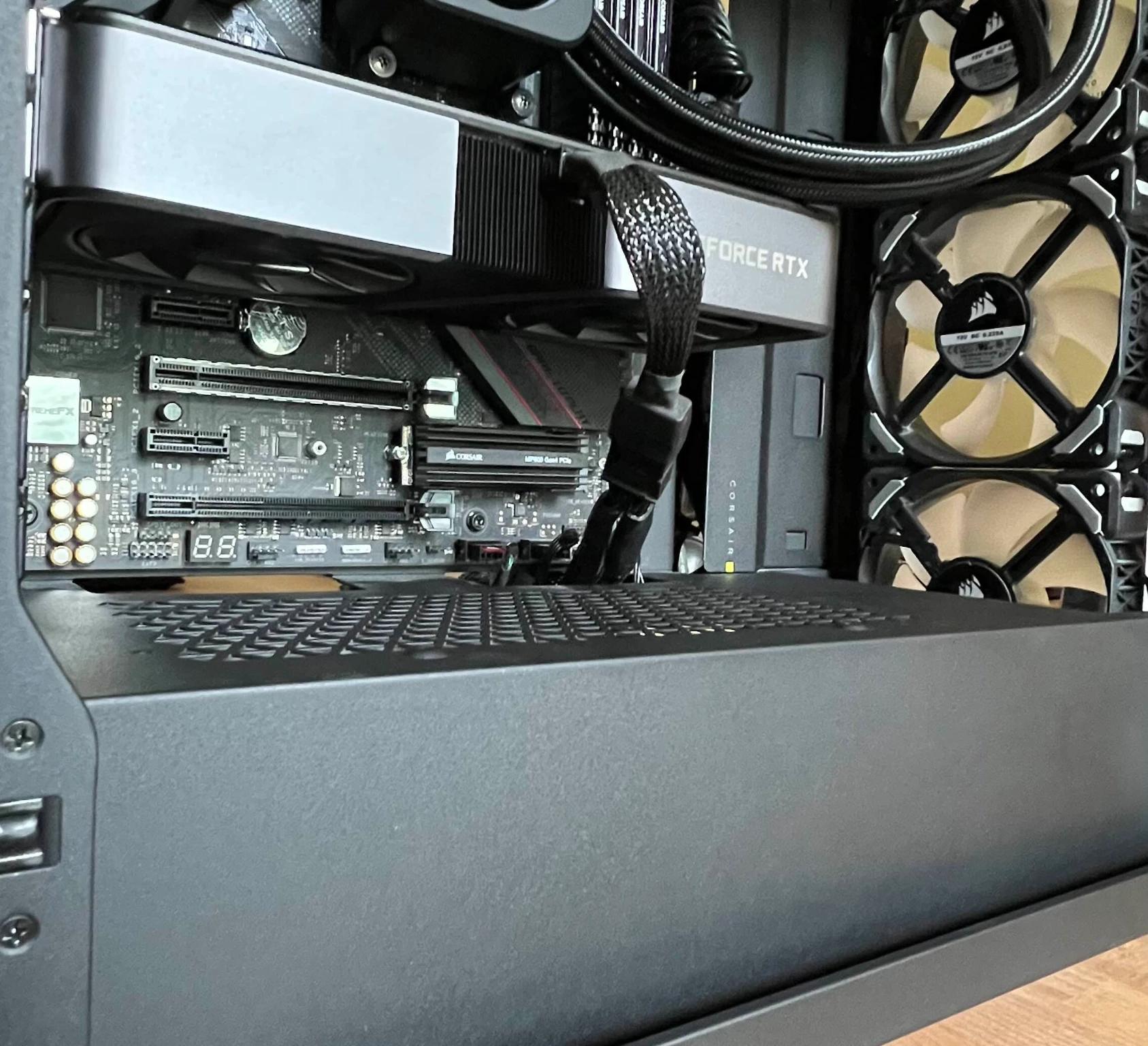 Ryzen 7, RTX 3070 High End Gaming PC